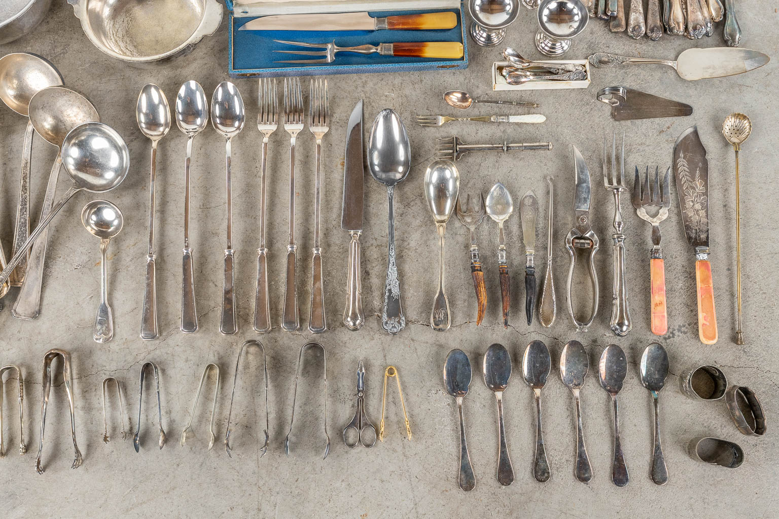 A large collection of silver-plated items and cutlery, Wiskemann and others. - Image 3 of 12