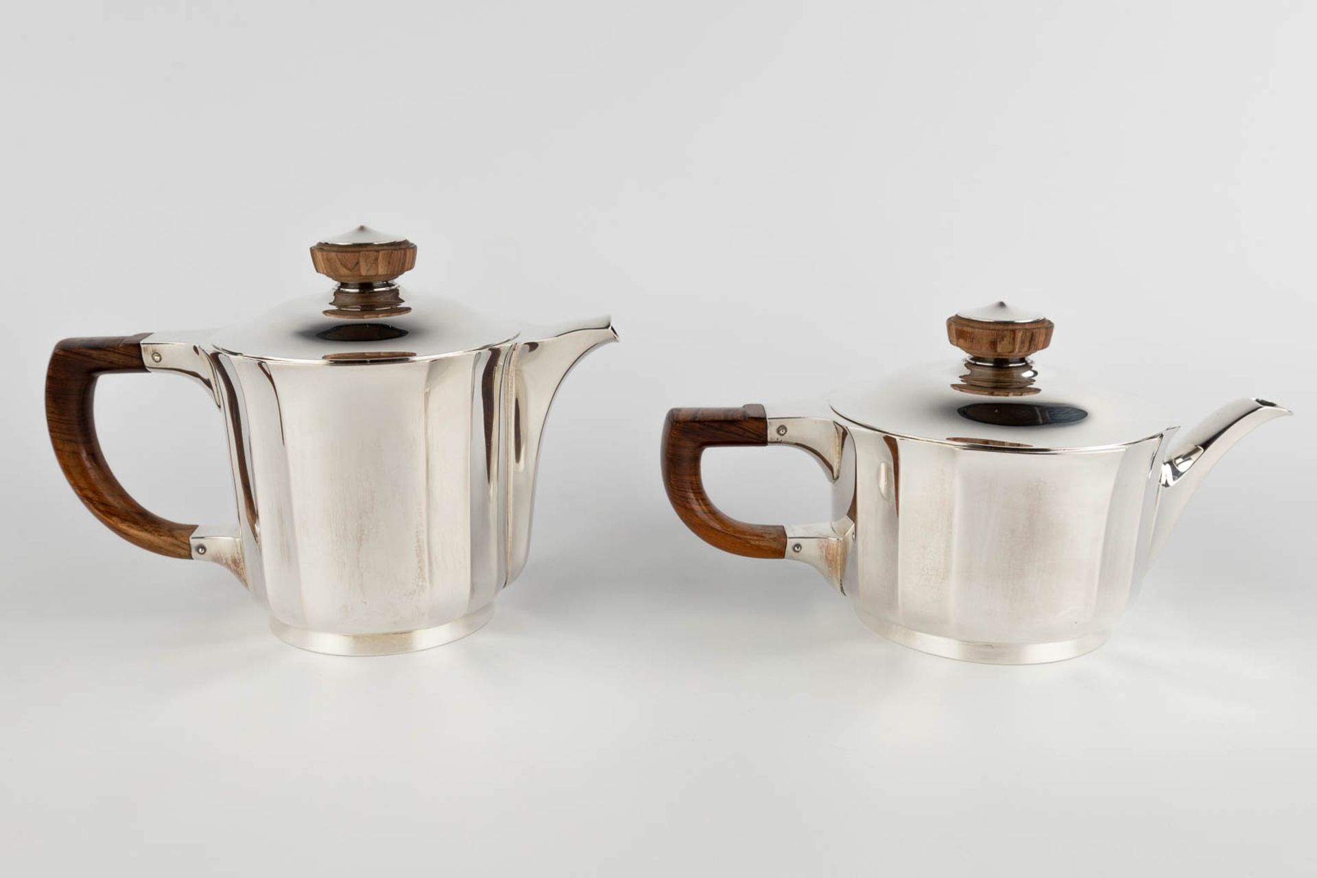 Wolfers, 'Liliane', a 5-piece coffee and tea service, silver. Art Deco. (D:35 x W:56 x H:16,5 cm) - Image 7 of 24
