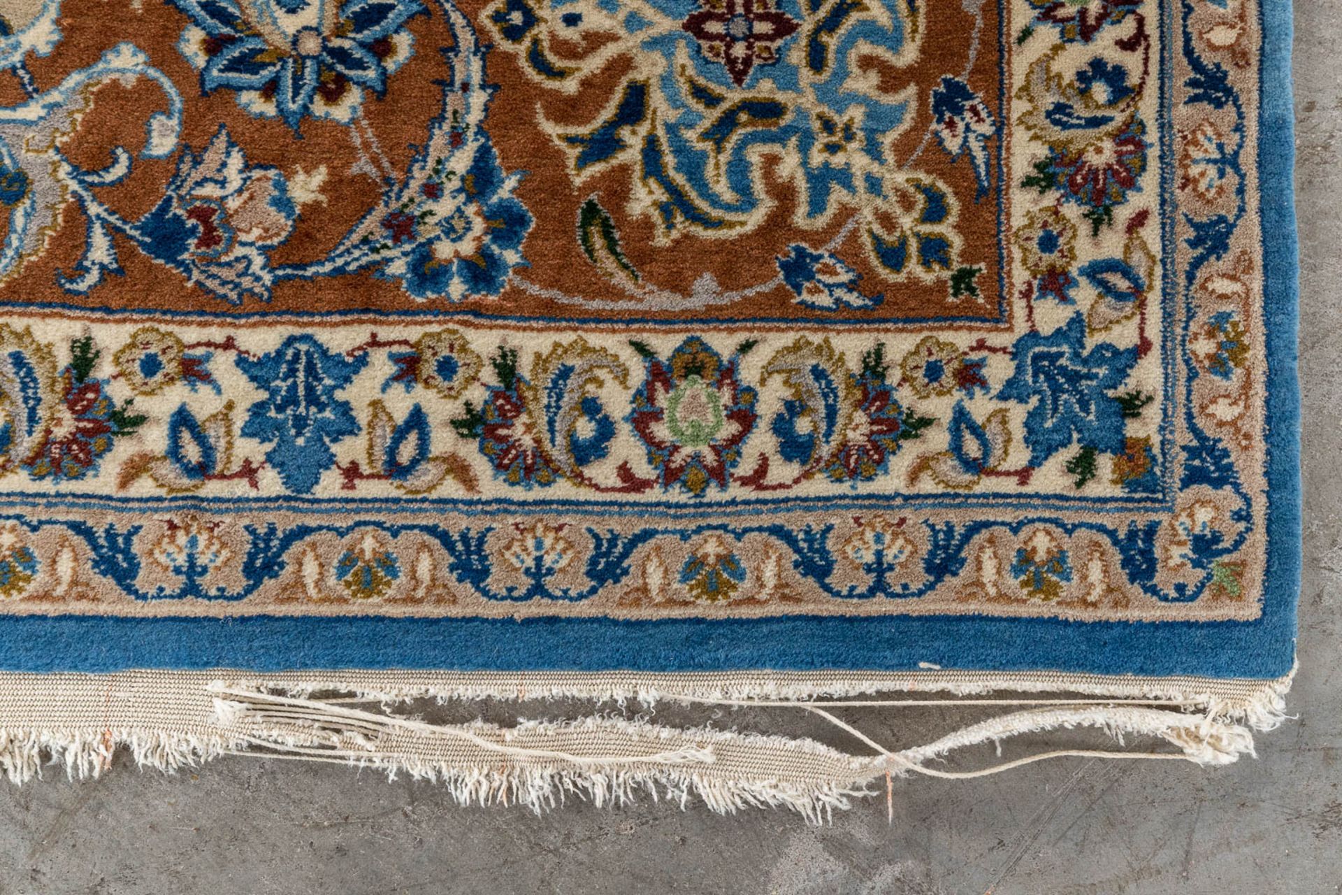 An Oriental hand-made carpet, Isfahan. Signed. (D:238 x W:150 cm) - Image 7 of 8