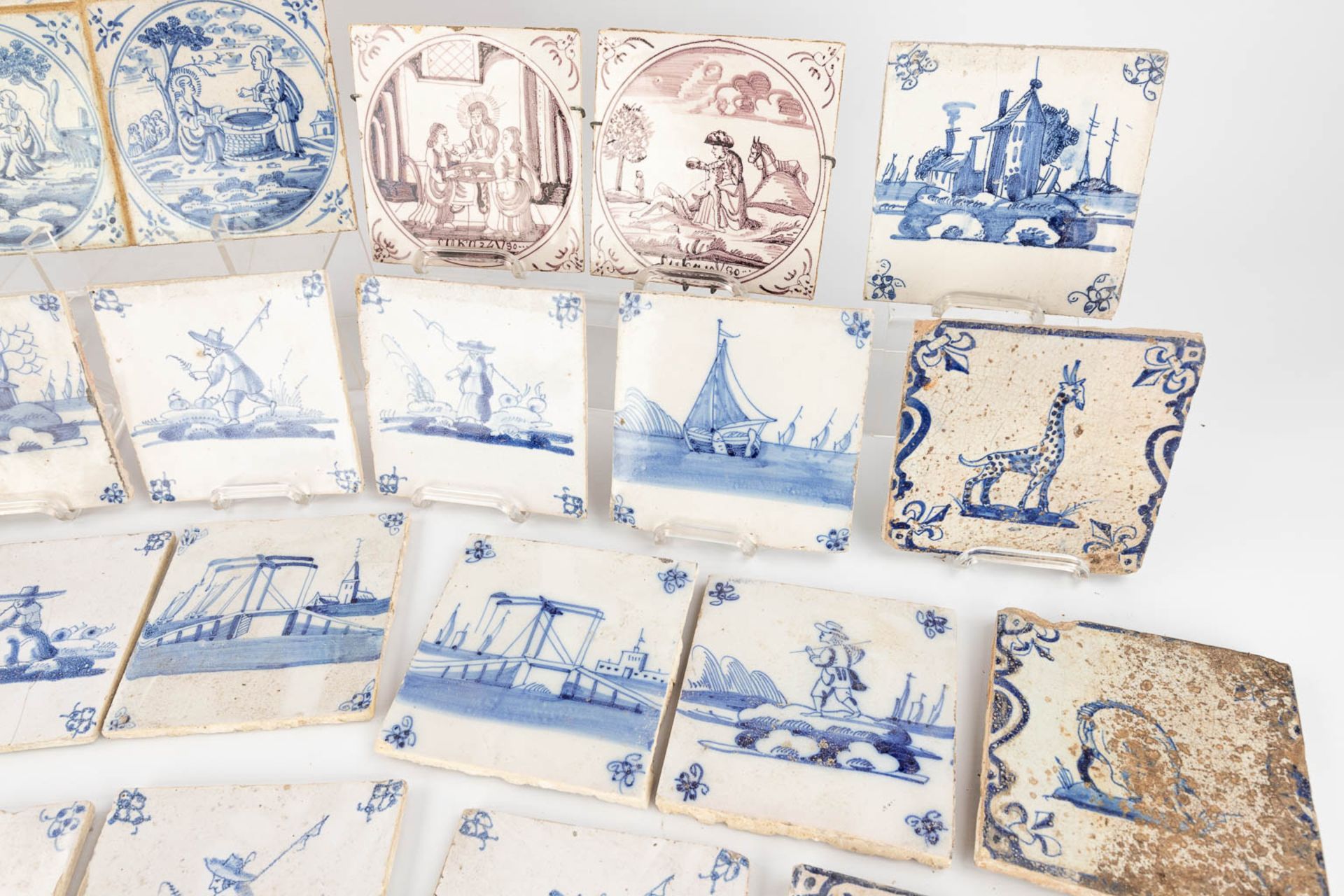 A large collection of antique tiles, Blue-white and Manganese, The Netherlands, 17th/18th C. (W:13 x - Bild 6 aus 12