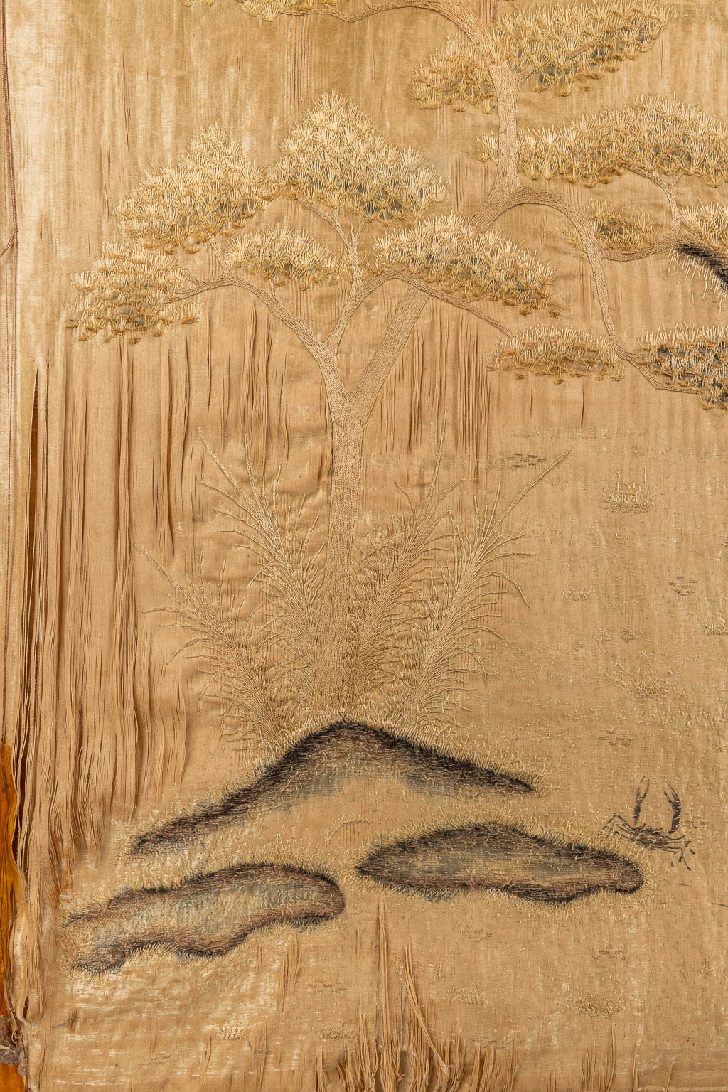 A Chinese embroidery on silk 'The Parade'. 19th/20th C. (W:117 x H:107 cm) - Image 10 of 11