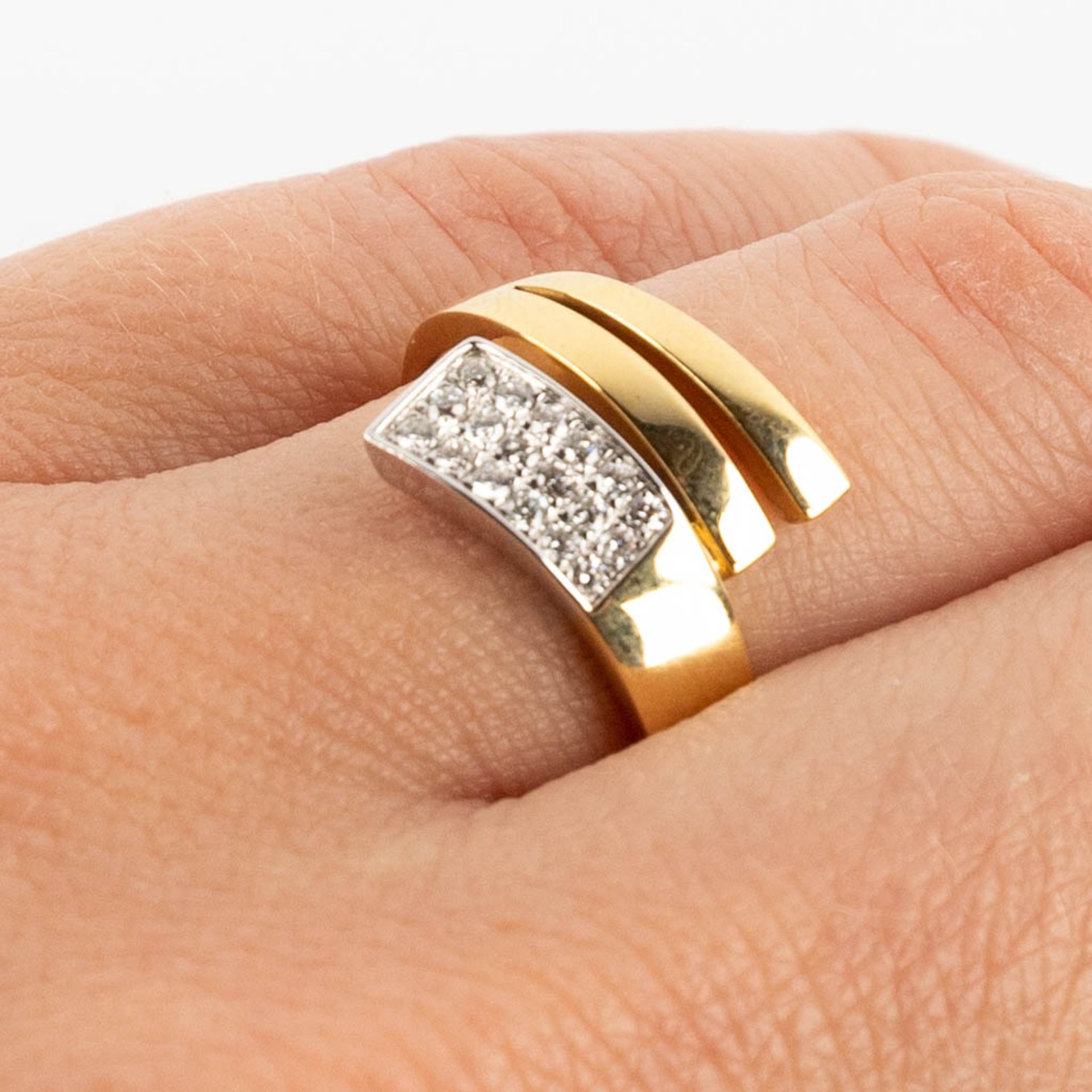 A ring, 18kt yellow gold with diamonds, appr. 0,42ct, ring size 55. - Image 9 of 11