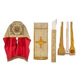 Lithurgical vestments 'Humeral veil, Banner and stola' with thick gold-thread embroideries and flora