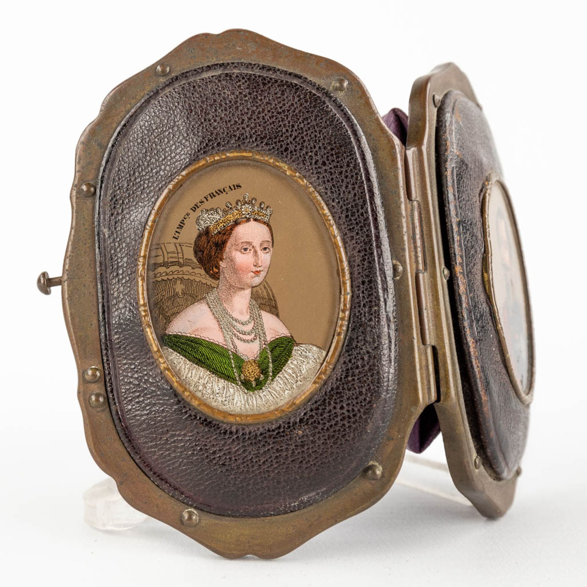 An antique wallet with a miniature painting of Napoleon 3rd and l'Imperatrice des Français. 19th C. - Image 12 of 13