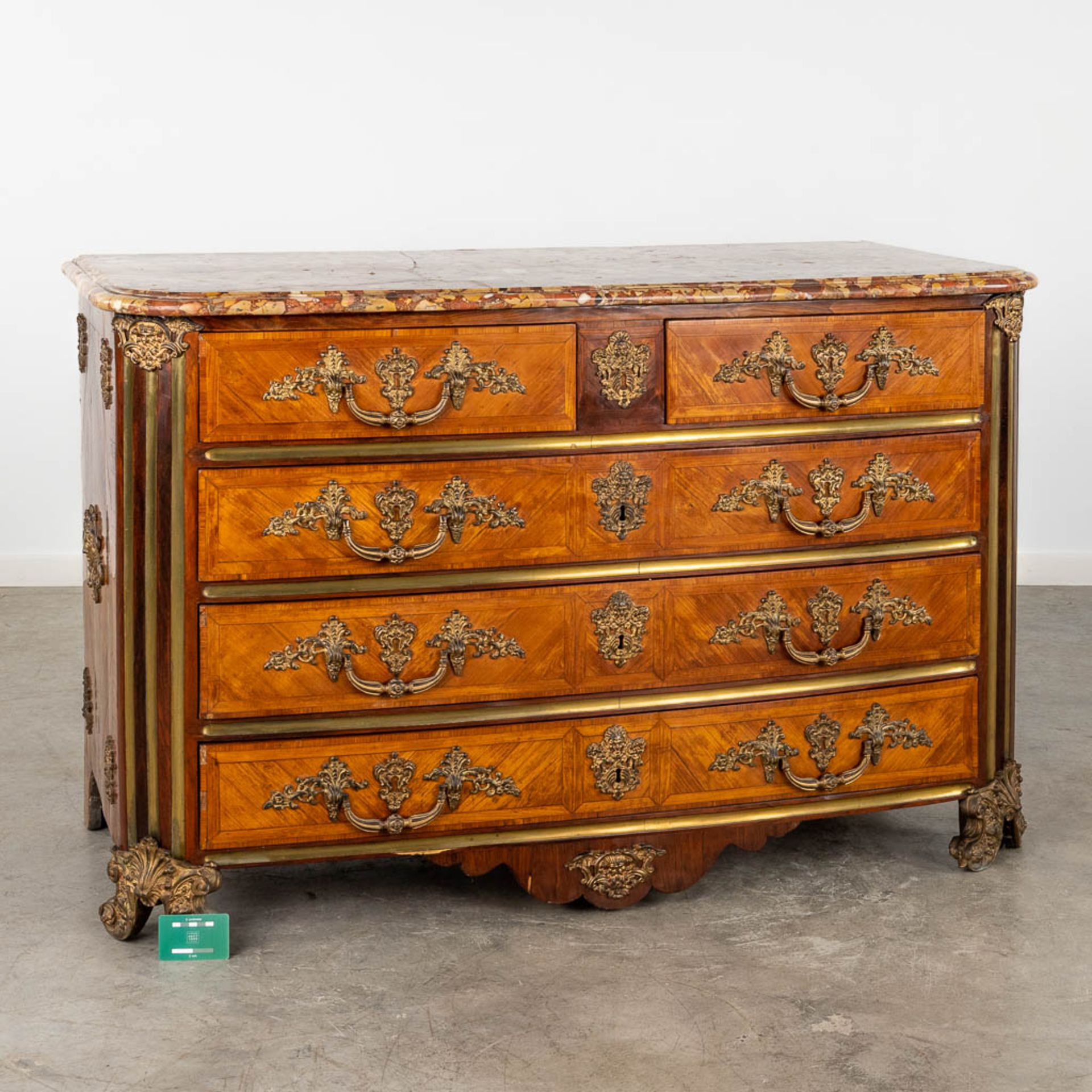 Louis Simon PAINSUN (?-1748) an exceptional 5-drawer commode, bronze and marquetry with Brech D'Alep - Bild 2 aus 23
