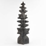 Elisabeth VANDEWEGHE (1946) 'Sculpture' for Perignem. (D:10 x W:17 x H:64 cm)