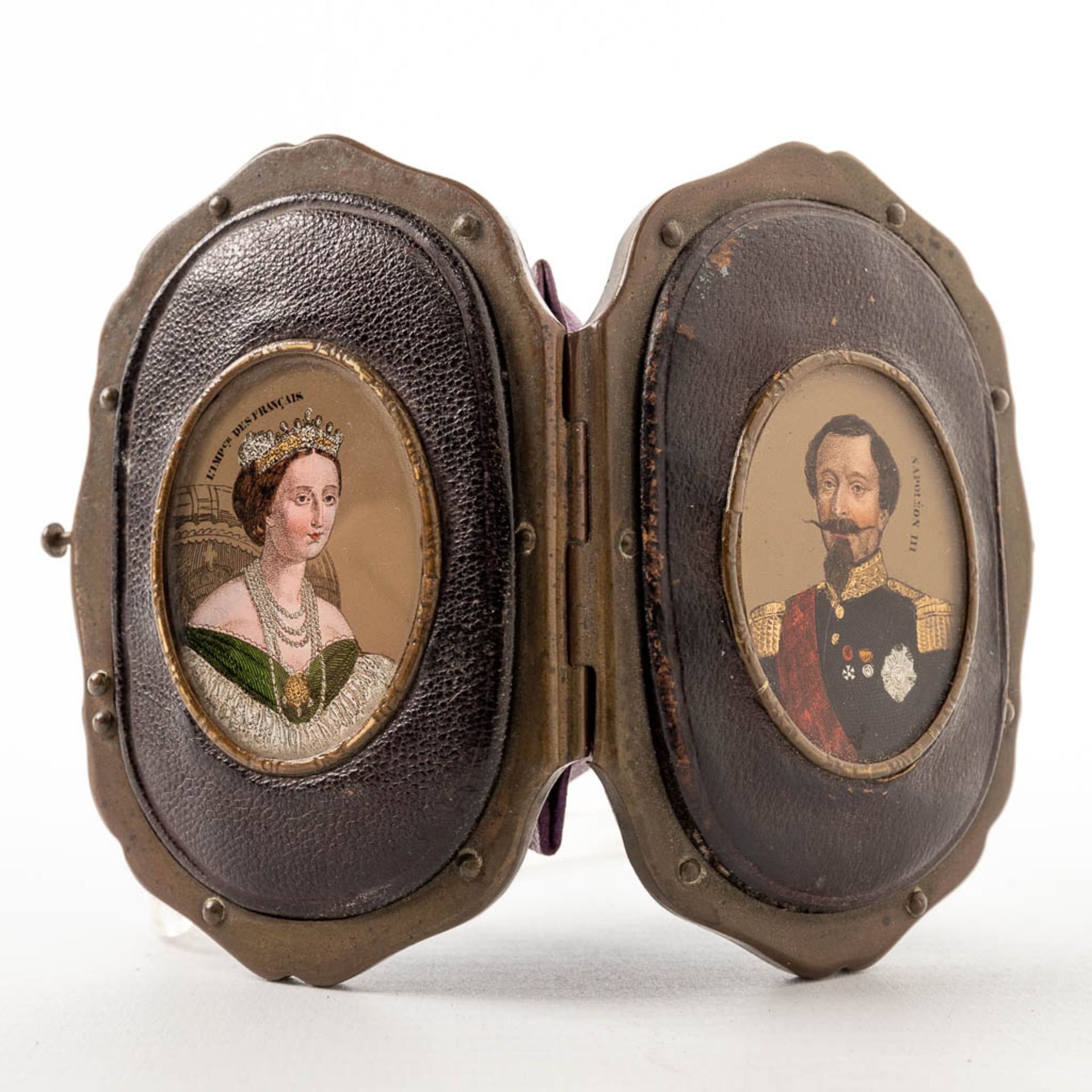 An antique wallet with a miniature painting of Napoleon 3rd and l'Imperatrice des Français. 19th C. - Image 11 of 13