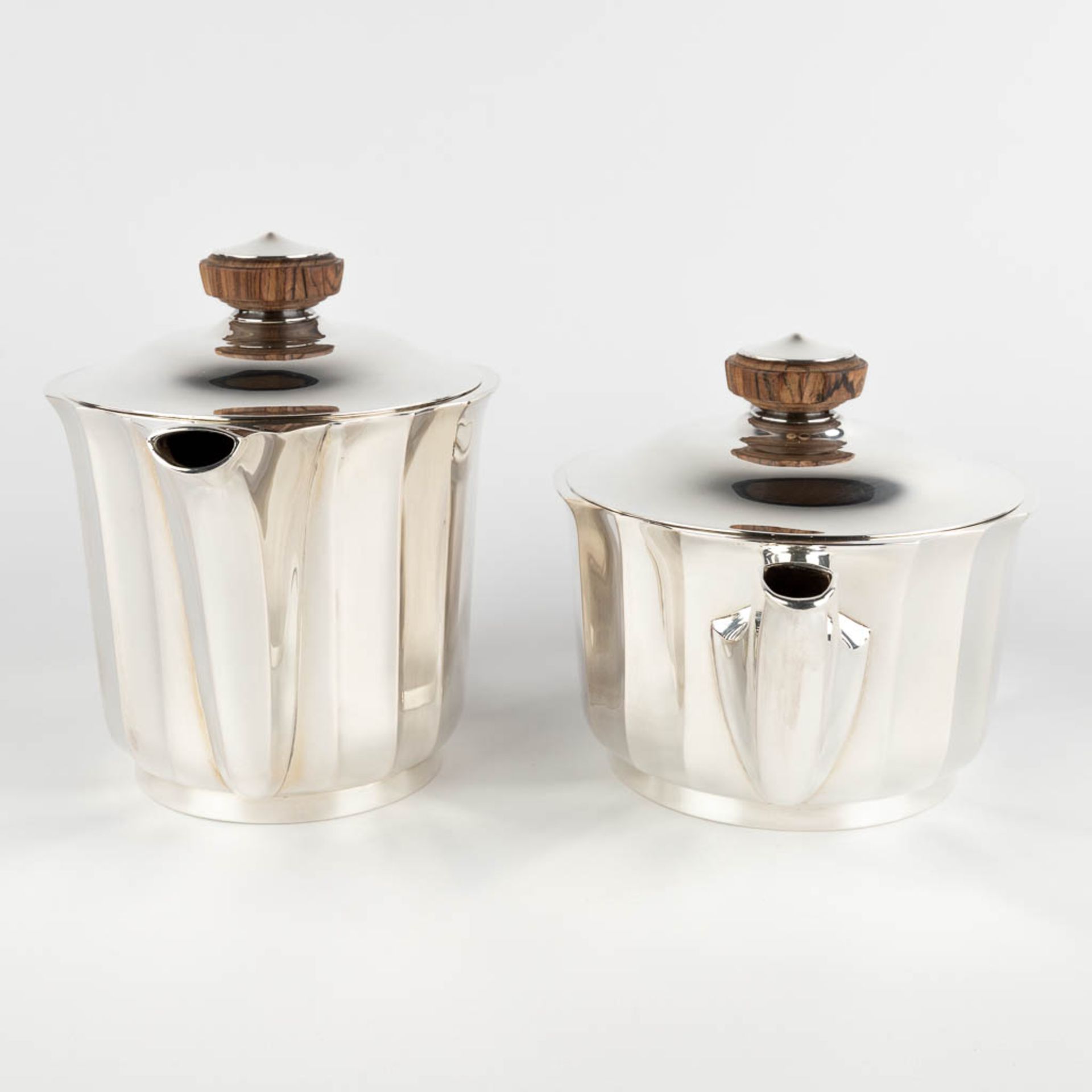 Wolfers, 'Liliane', a 5-piece coffee and tea service, silver. Art Deco. (D:35 x W:56 x H:16,5 cm) - Image 10 of 24
