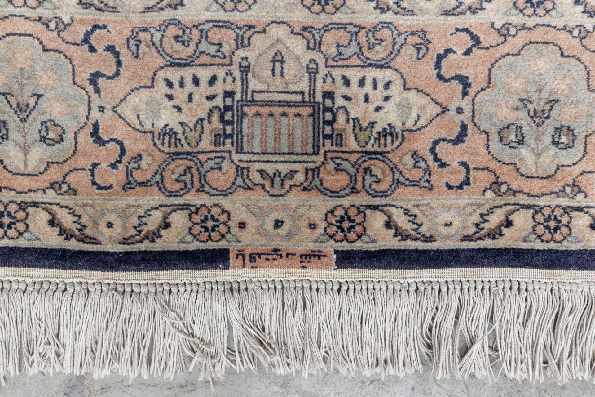 A hand-made Oriental carpet, Mogul, Pakistan. Wool. (D:221 x W:139 cm) - Image 3 of 14