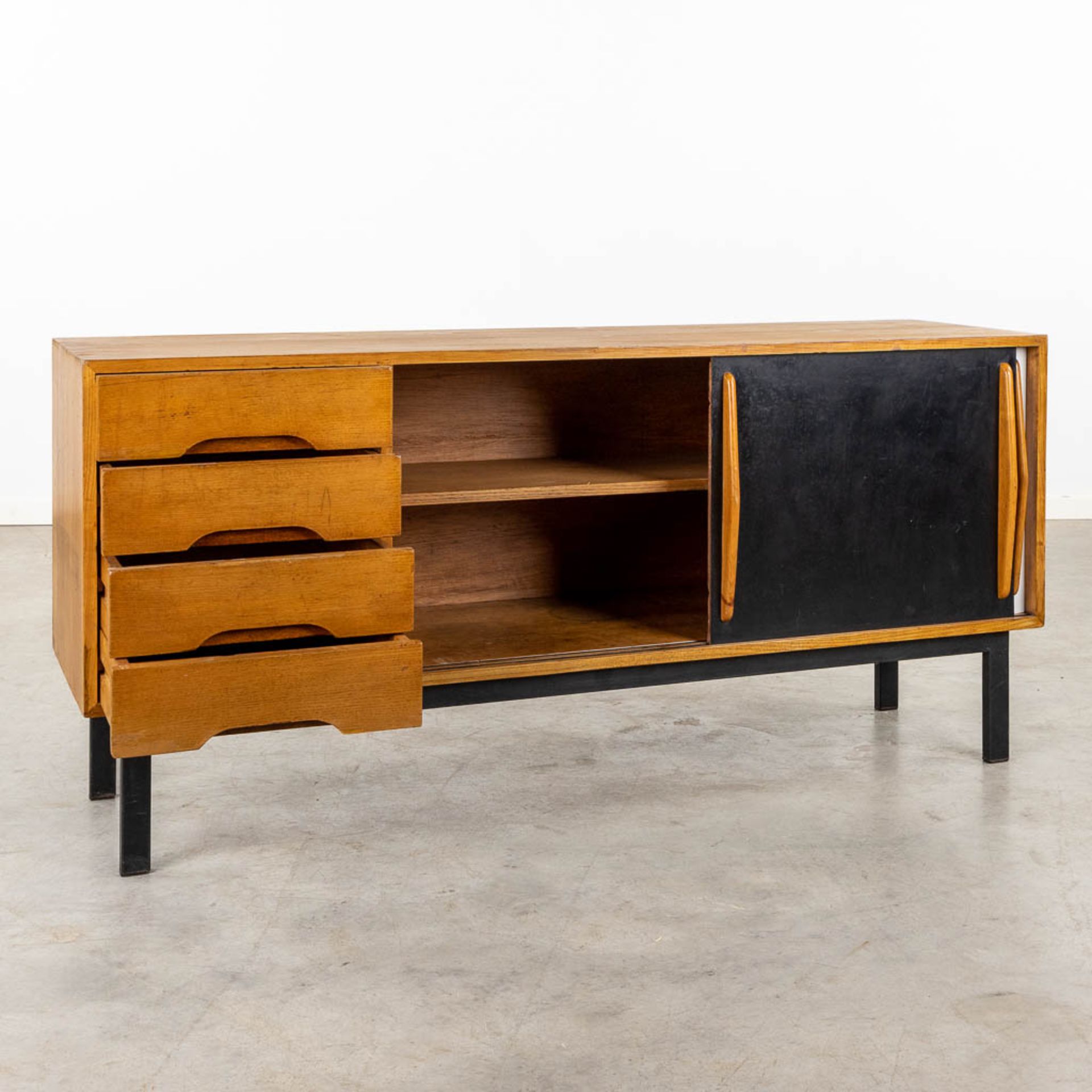 Charlotte PERRIAND (1903-1999) 'Cansado' a sideboard (D:47 x W:158 x H:73 cm) - Image 3 of 16