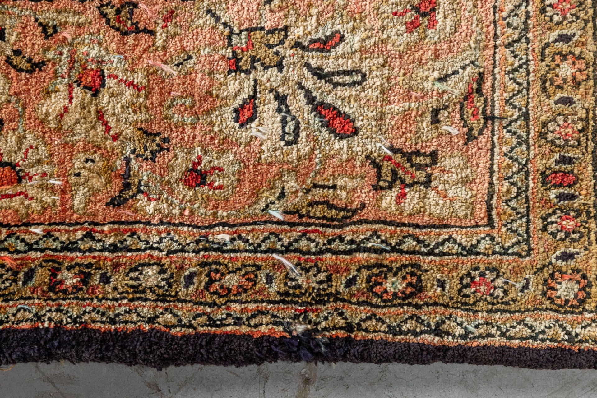 An Oriental hand-made carpet, silk and wool, Tabriz. (D:104 x W:160 cm) - Image 8 of 10