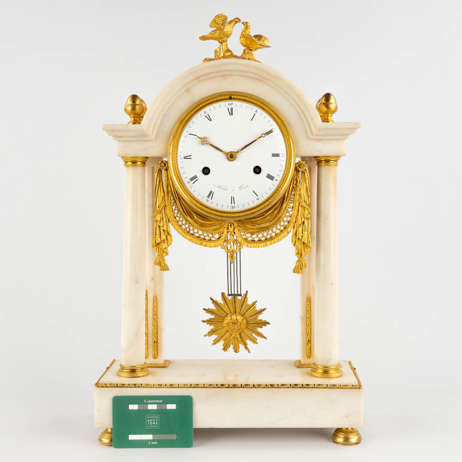 An antique column clock, gilt bronze and white marble. First half of the 19th C. (D:11 x W:28,5 x H: - Bild 2 aus 13