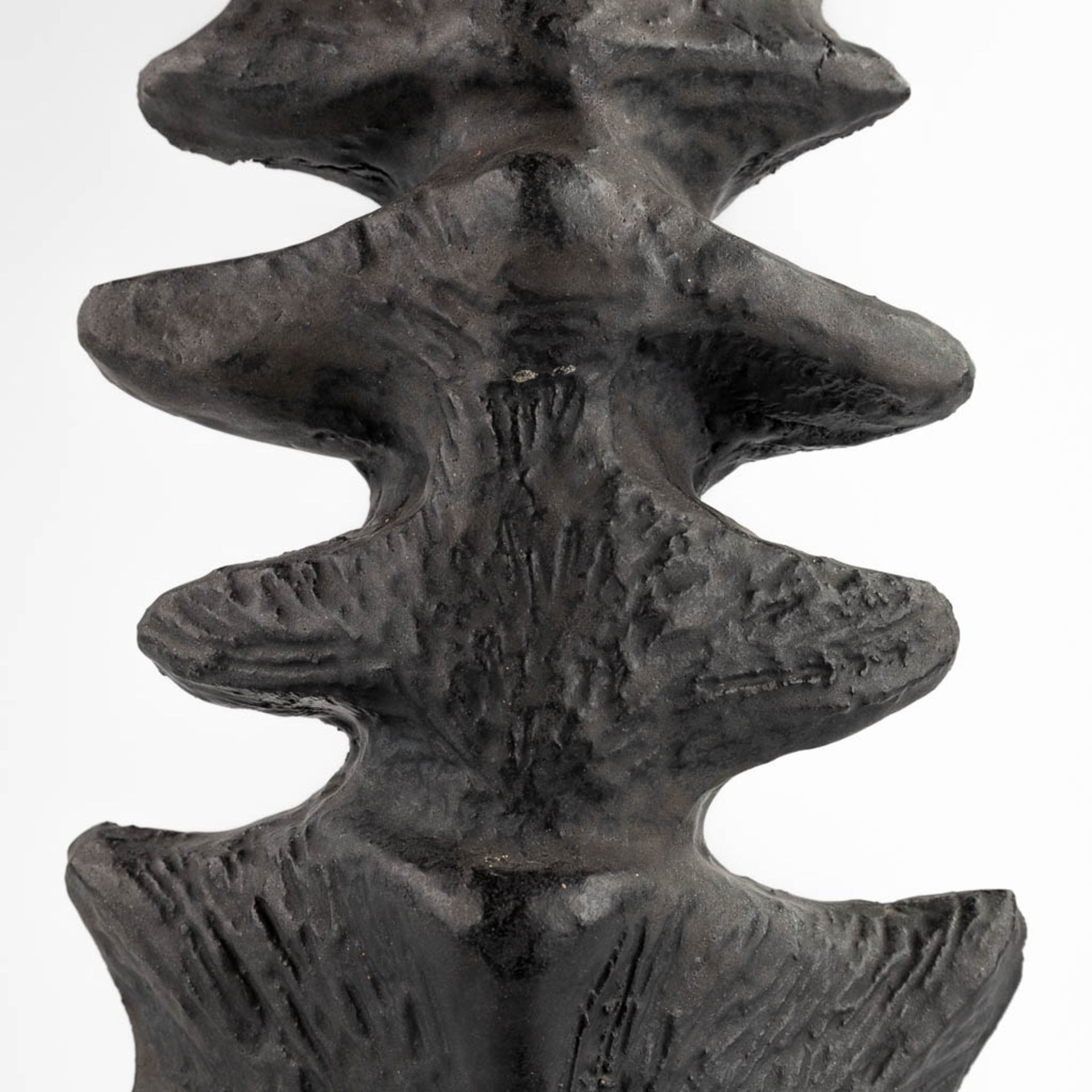 Elisabeth VANDEWEGHE (1946) 'Sculpture' for Perignem. (D:10 x W:17 x H:64 cm) - Image 9 of 10