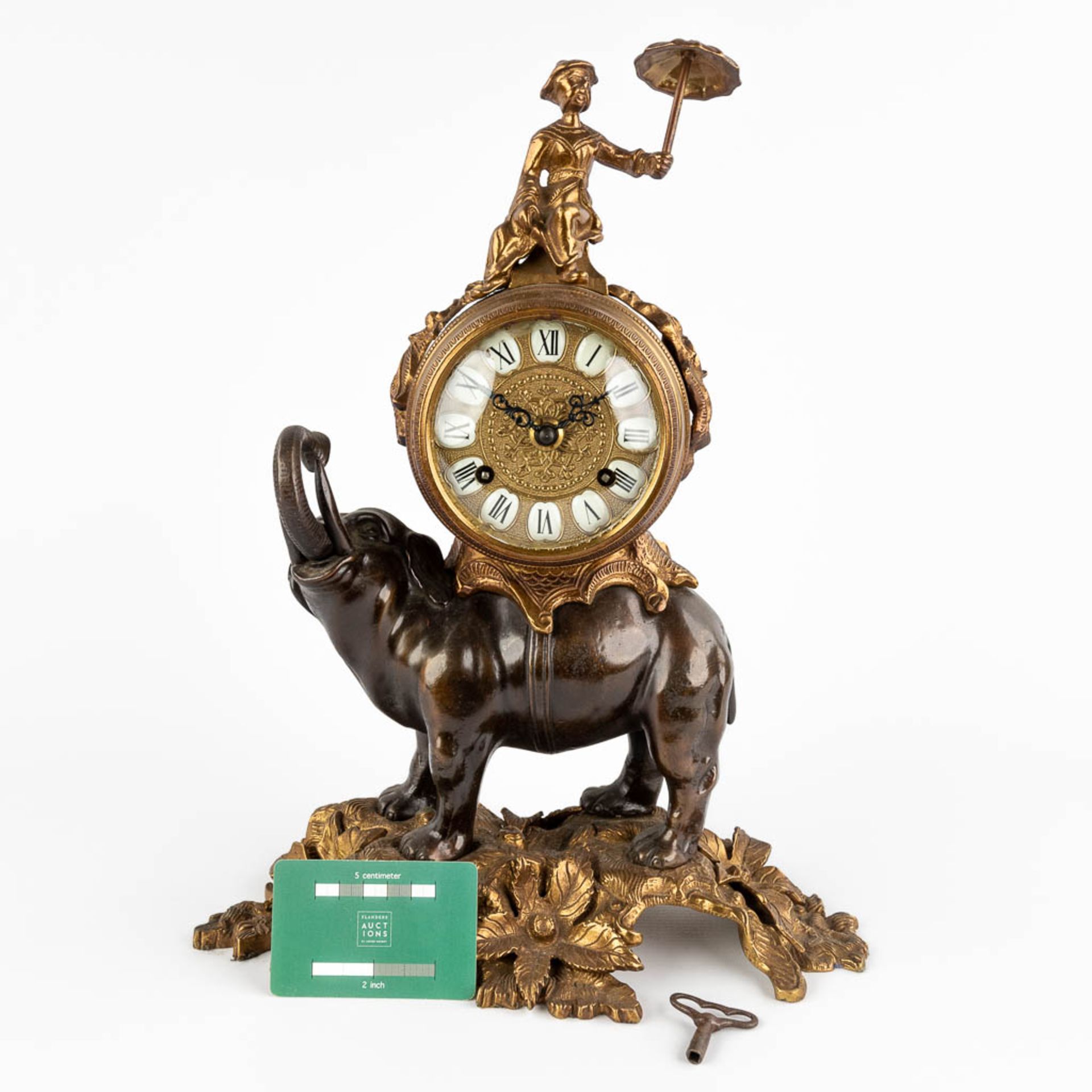 A mantle clock, carried by an elephant, bronze, Circa 1970. (D:16 x W:28 x H:40 cm) - Image 2 of 11