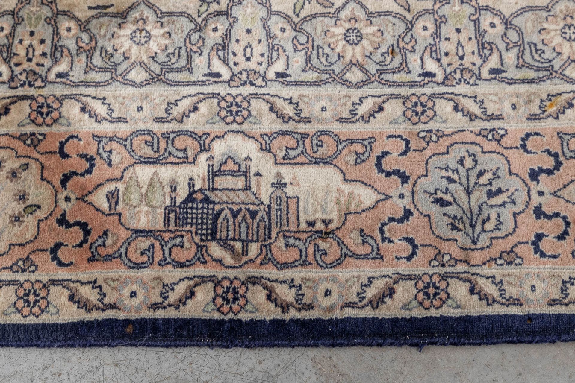 A hand-made Oriental carpet, Mogul, Pakistan. Wool. (D:221 x W:139 cm) - Image 12 of 14