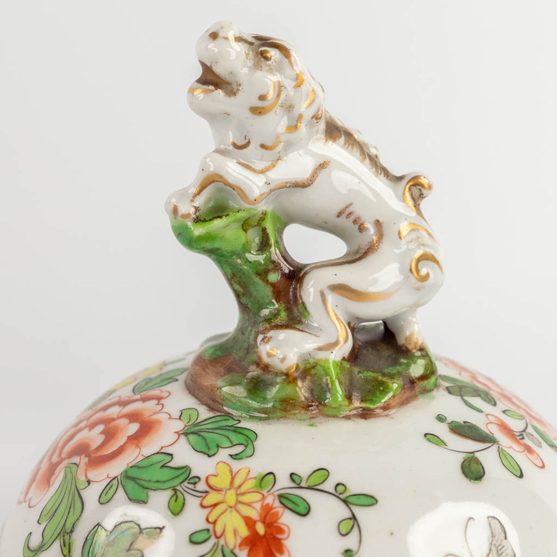 Samson, a pair of Oriental-inspired vases with hand-painted decor. 19th C. (H:42 x D:20 cm) - Image 13 of 14