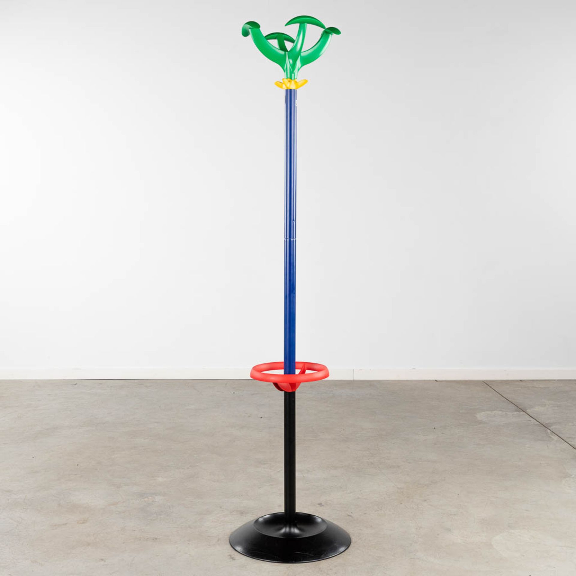 Raul BARBIERI (1946) 'Cactus' for Rexite, a coathanger. (H:165 x D:40 cm) - Image 4 of 13