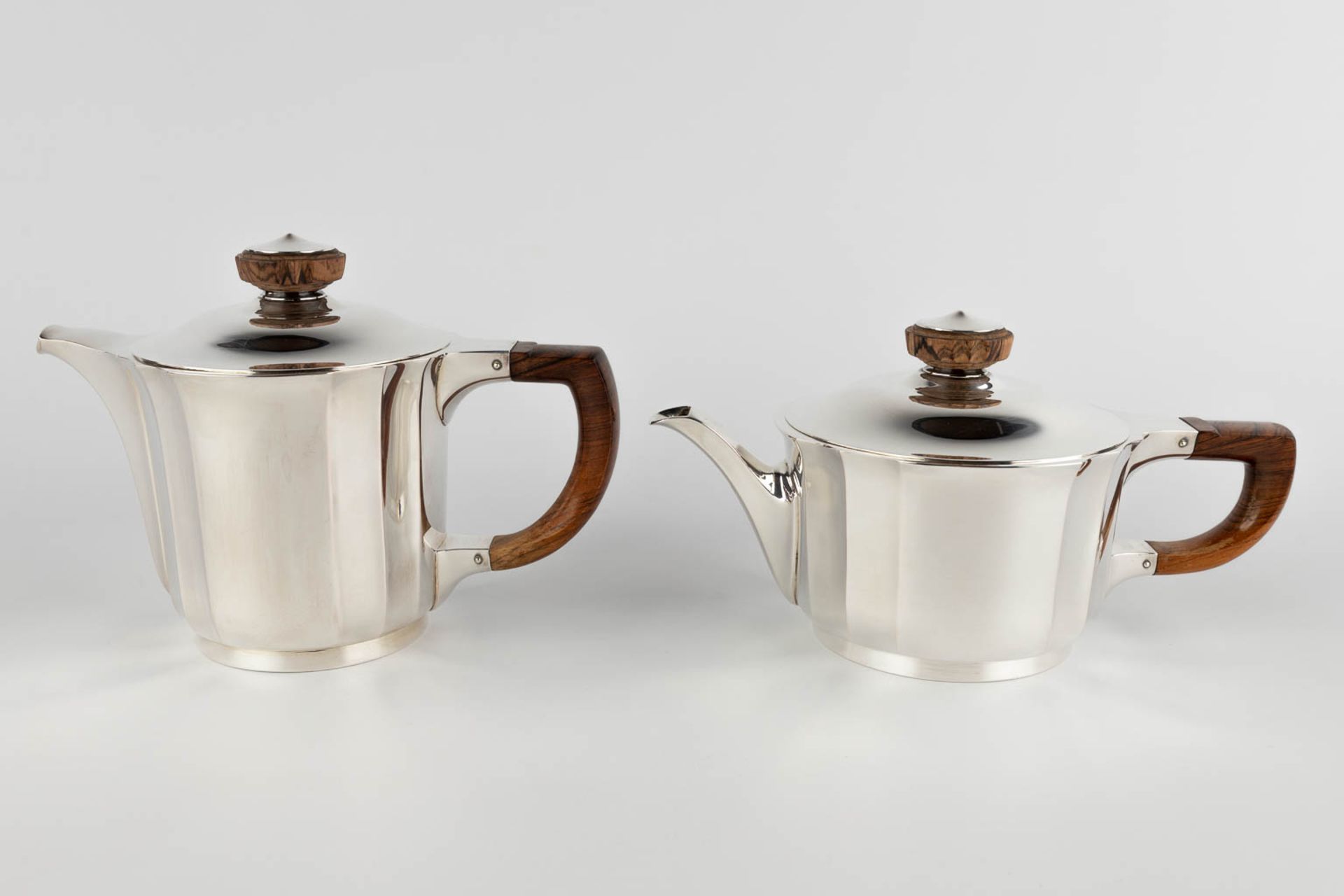 Wolfers, 'Liliane', a 5-piece coffee and tea service, silver. Art Deco. (D:35 x W:56 x H:16,5 cm) - Image 9 of 24