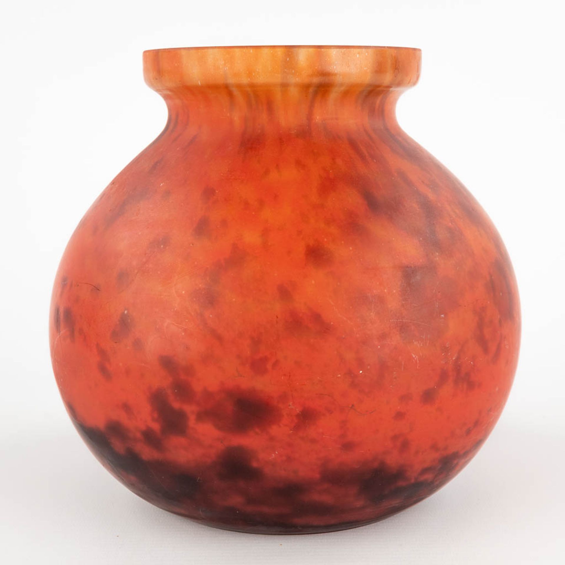 Lorrain, a pâte de verre glass vase. (H:21 x D:21 cm) - Image 4 of 9