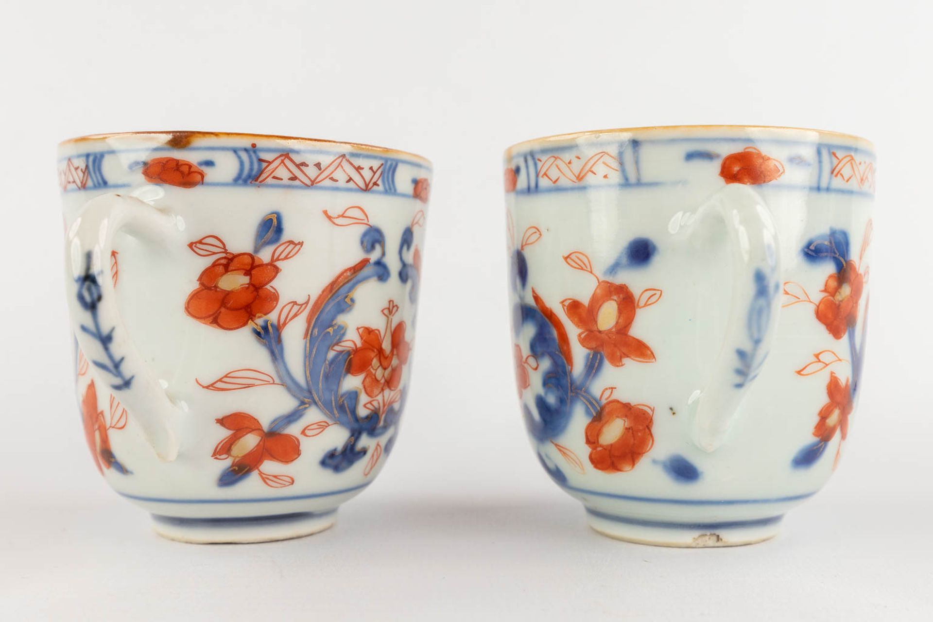 A small collection of porcelain items, Kangxi and Qianlong, blue-white, Chinese Imari. 18th/19th C.  - Bild 14 aus 22