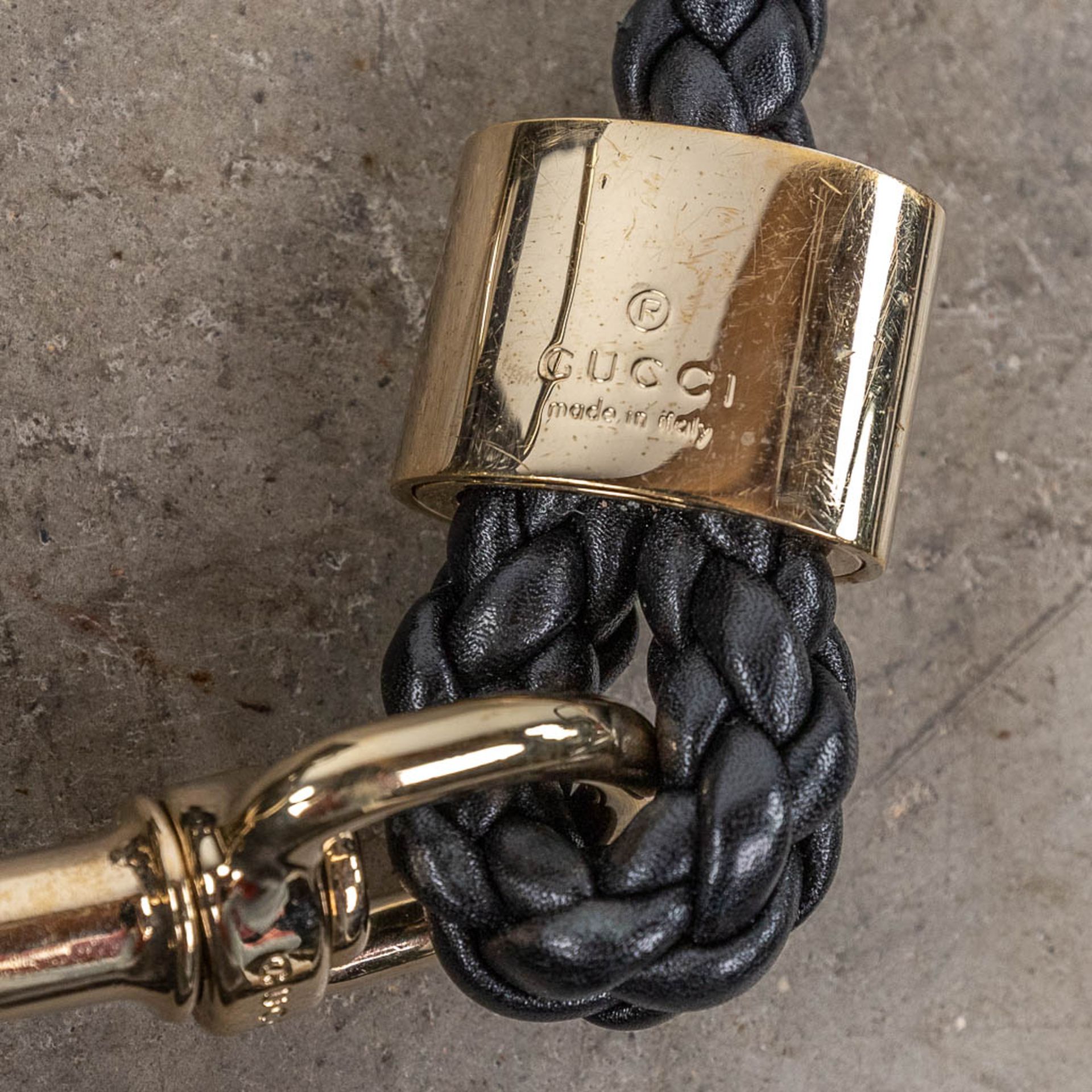 Gucci, a handbag made of black leather, with original belt. (W:40 x H:35 cm) - Bild 10 aus 14