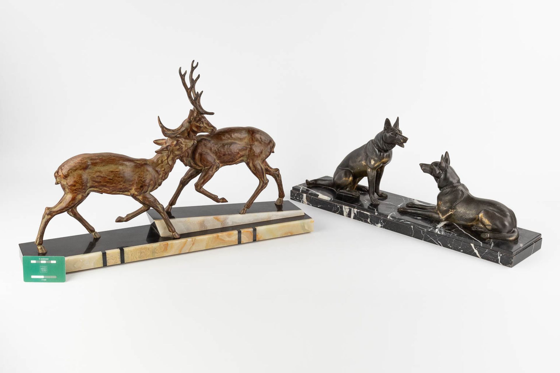 Deer and dogs, two spelter figurines mounted on marble. Art Deco. (D:12,5 x W:66 x H:42 cm) - Bild 2 aus 18