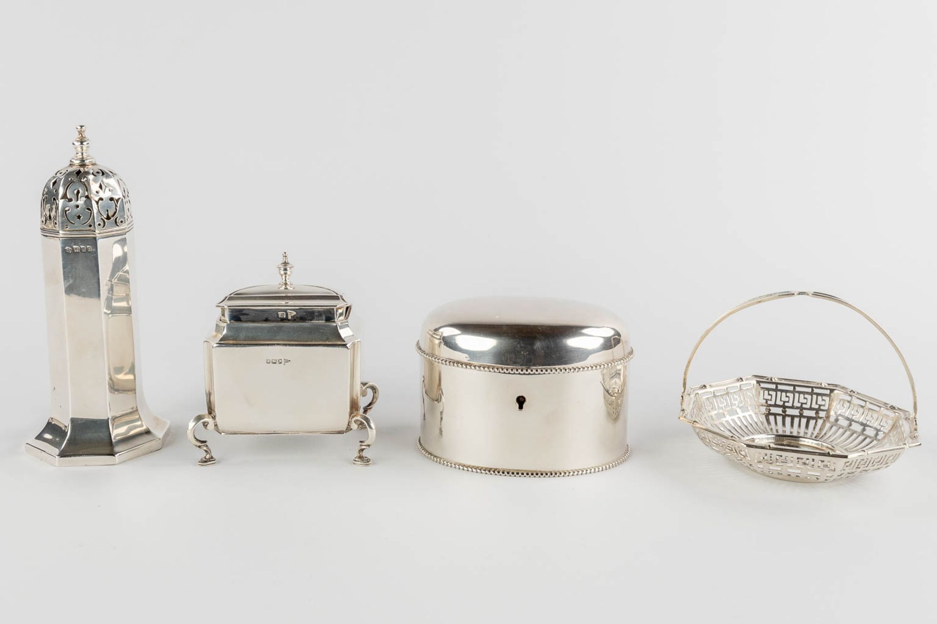 Large collection of silver items, Mostly England. 19th C. Total gross weight: 2915g. (W:22 x H:14 cm - Image 17 of 30