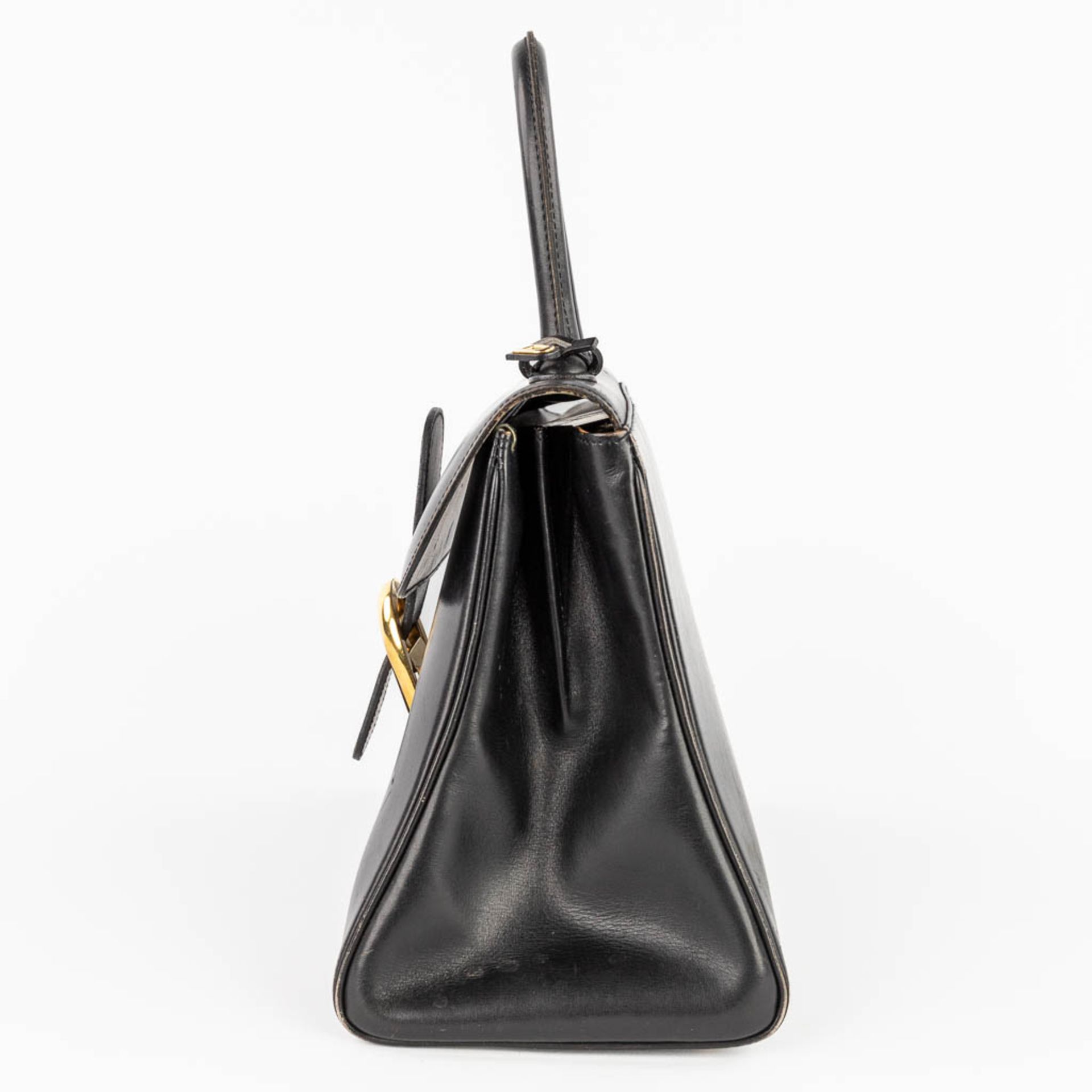 Delvaux, 'Brillant' PM a handbag, black leather with gold-plated hardware. (D:15 x W:28 x H:21 cm) - Bild 4 aus 22