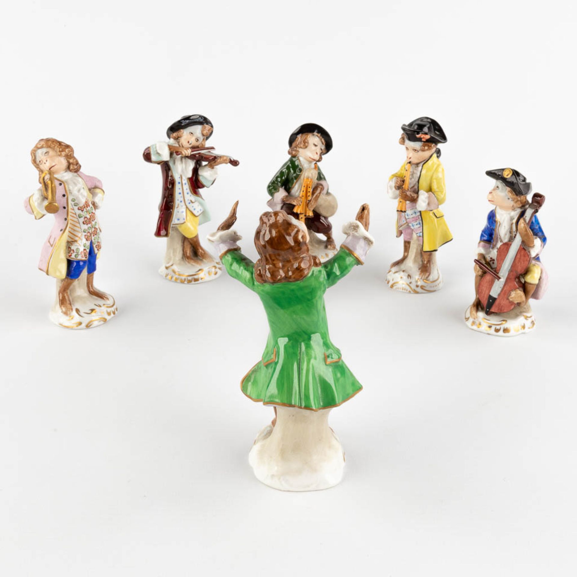 Sitzendorf, six figurines of the 'Monkey Orchestra', polychrome porcelain. (H:13 cm)