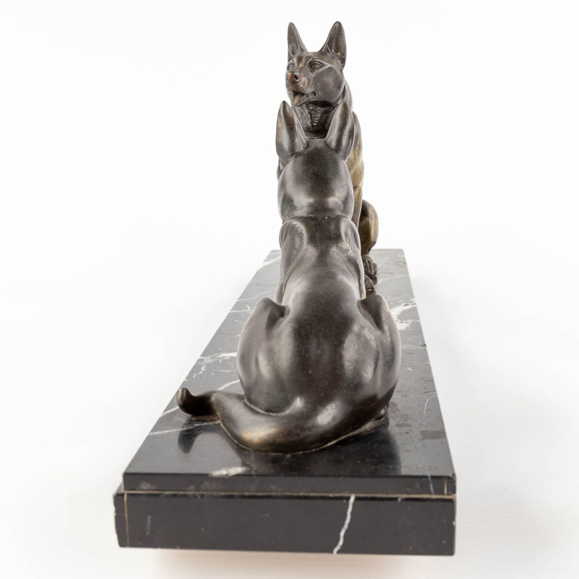 Deer and dogs, two spelter figurines mounted on marble. Art Deco. (D:12,5 x W:66 x H:42 cm) - Bild 14 aus 18