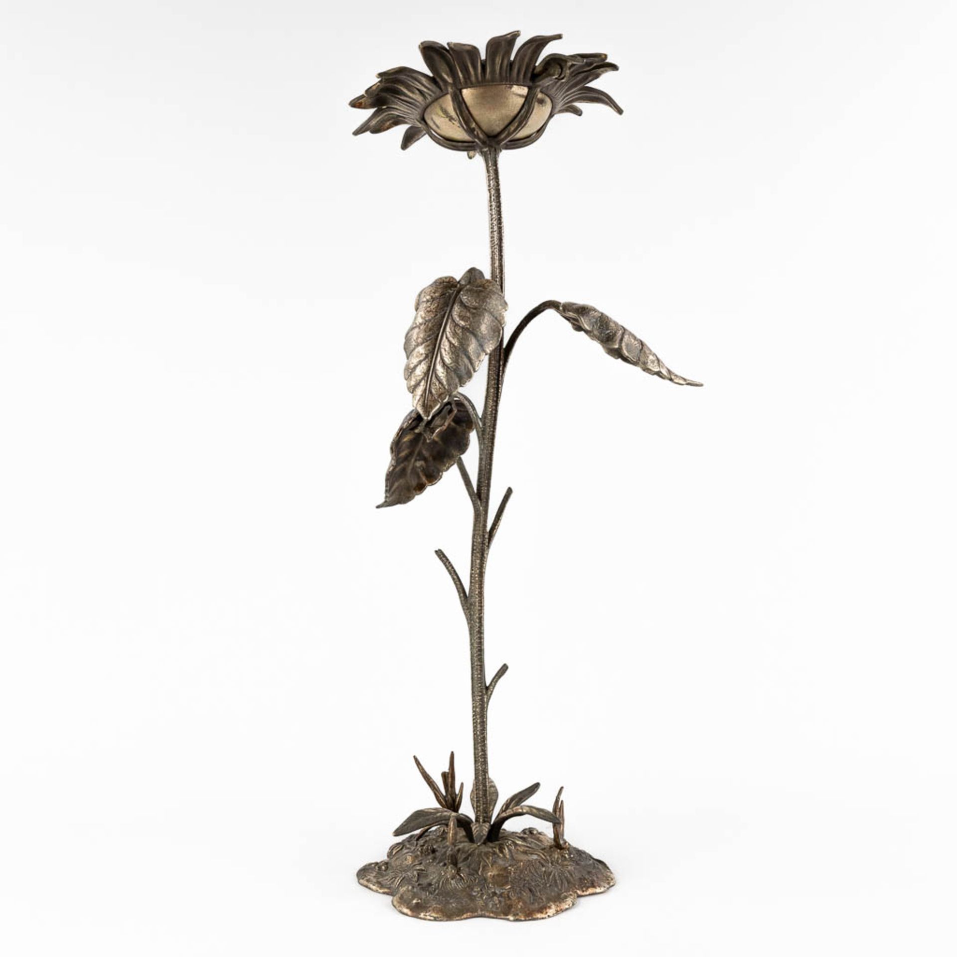 S. Agudo (XX) 'Sunflower' an ashtray. (D:20 x W:20 x H:60 cm) - Image 4 of 19