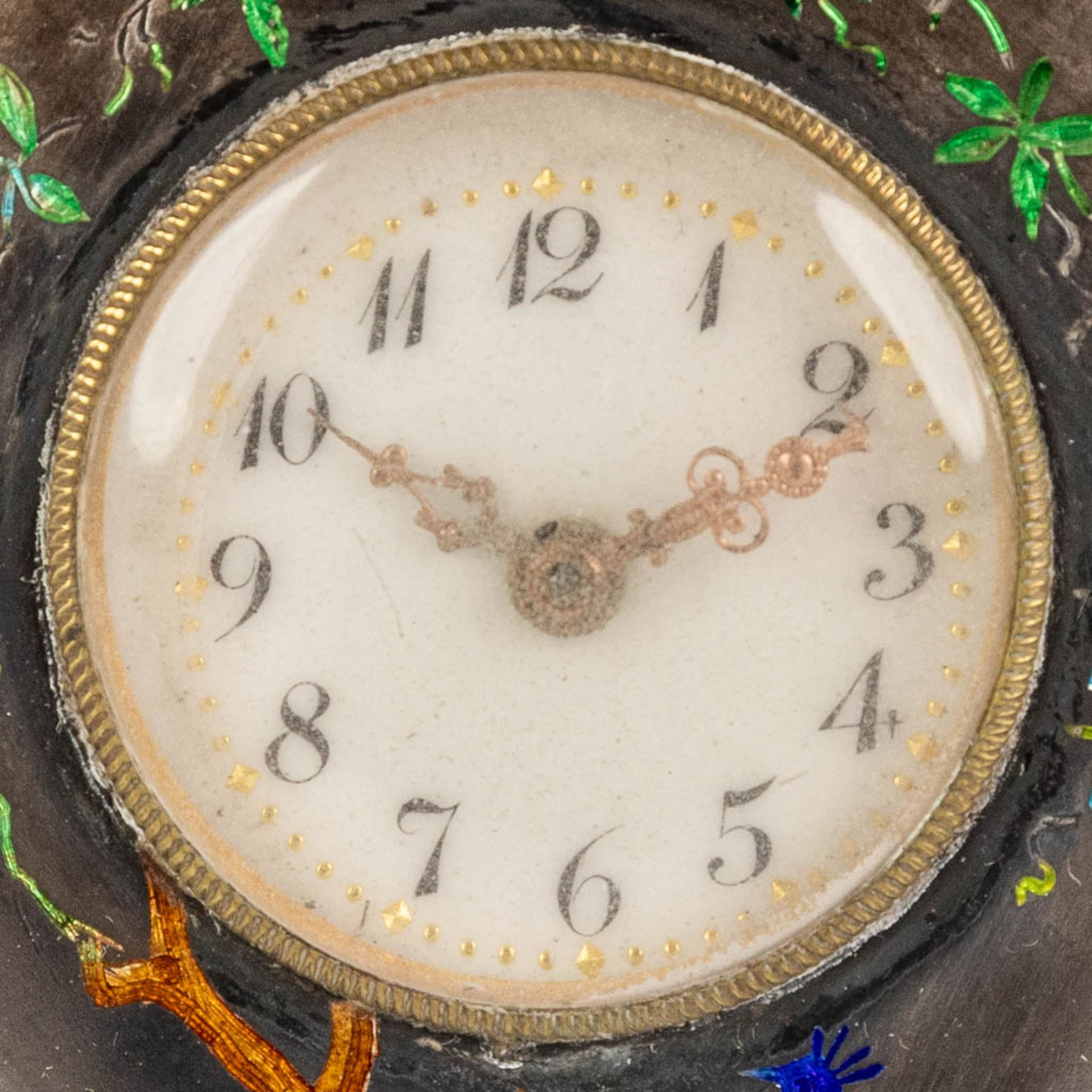 A traveller's clock, silver with hand-painted enamel. Decor of a peacock. Circa 1900. (D:2 x W:5,5 x - Image 12 of 14