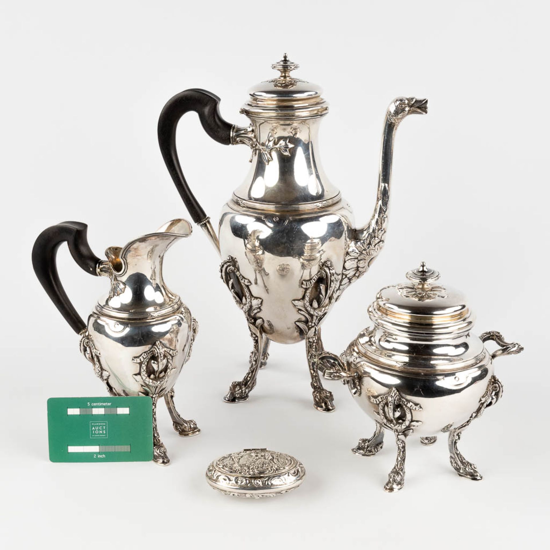 A coffee pot, milk jug and sugar pot, added a snuff box. Silver, 1800. Gross weight: 2180g. (D:12 x  - Bild 2 aus 21