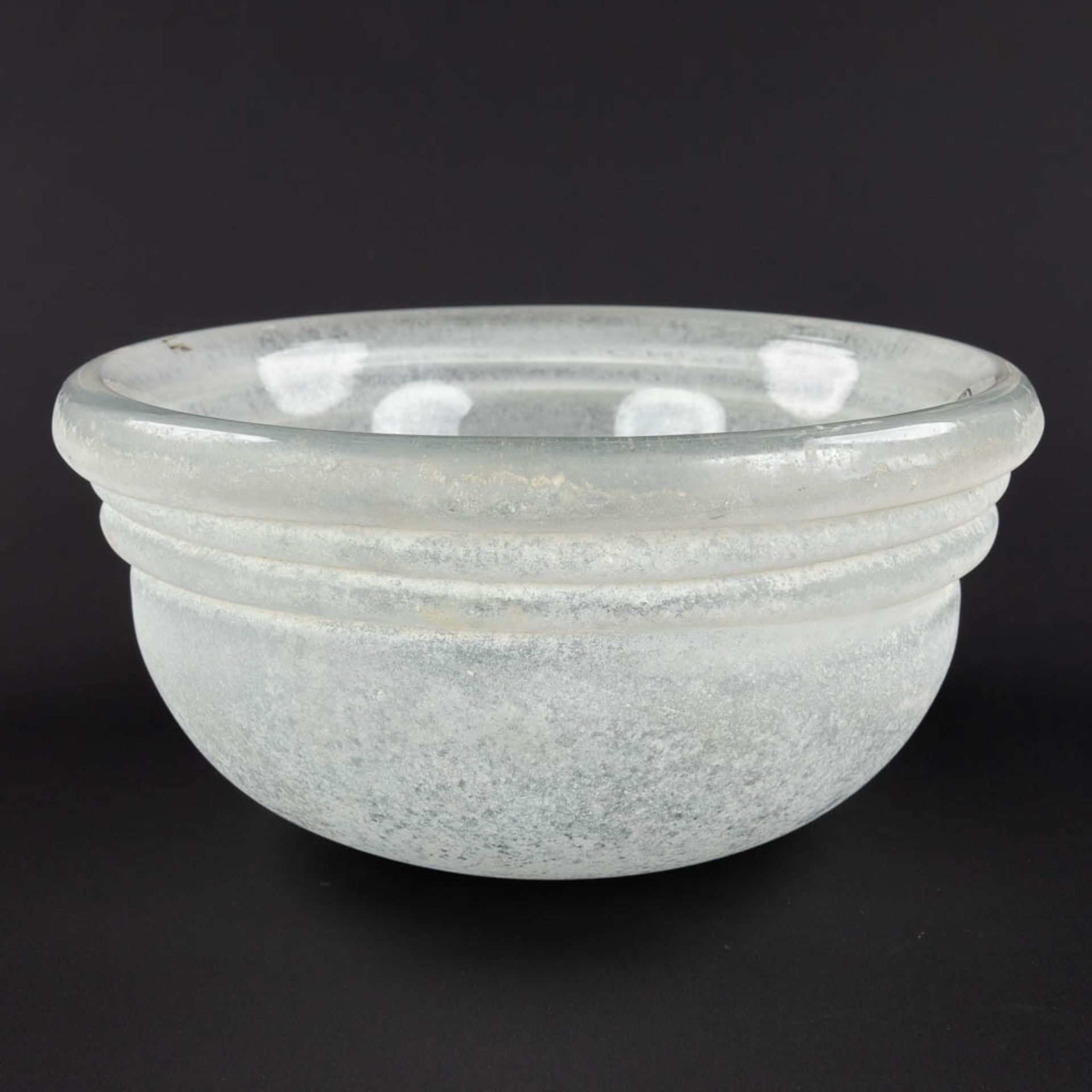 Seguso Vetri D'Arte, a frosted glass bowl. Murano, Italy. (H:12 x D:26 cm) - Bild 3 aus 9