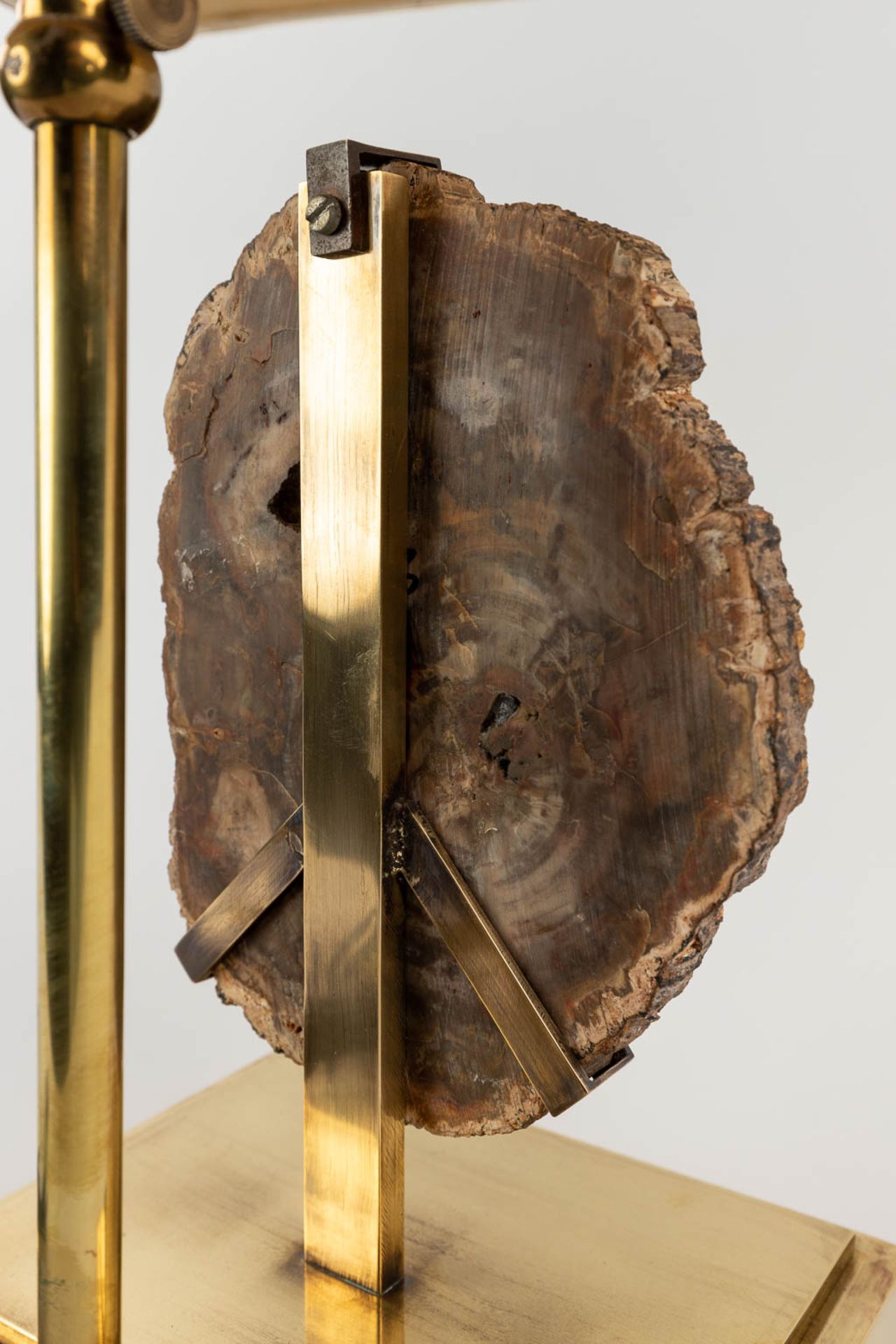 A table lamp with a fossilized tree trunk, circa 1980. (H:57 cm) - Image 9 of 13