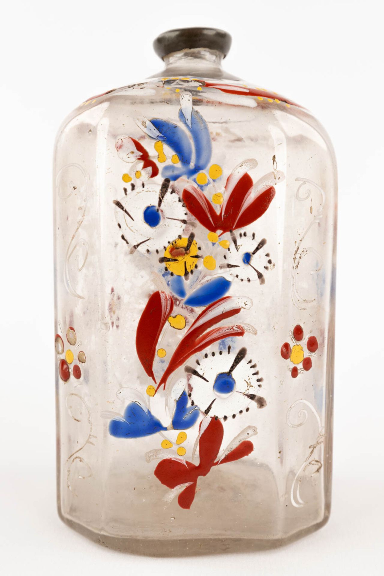 Two antique enamel hand-painted glass bottles, 17th/18th C. (H:13 cm) - Image 11 of 13