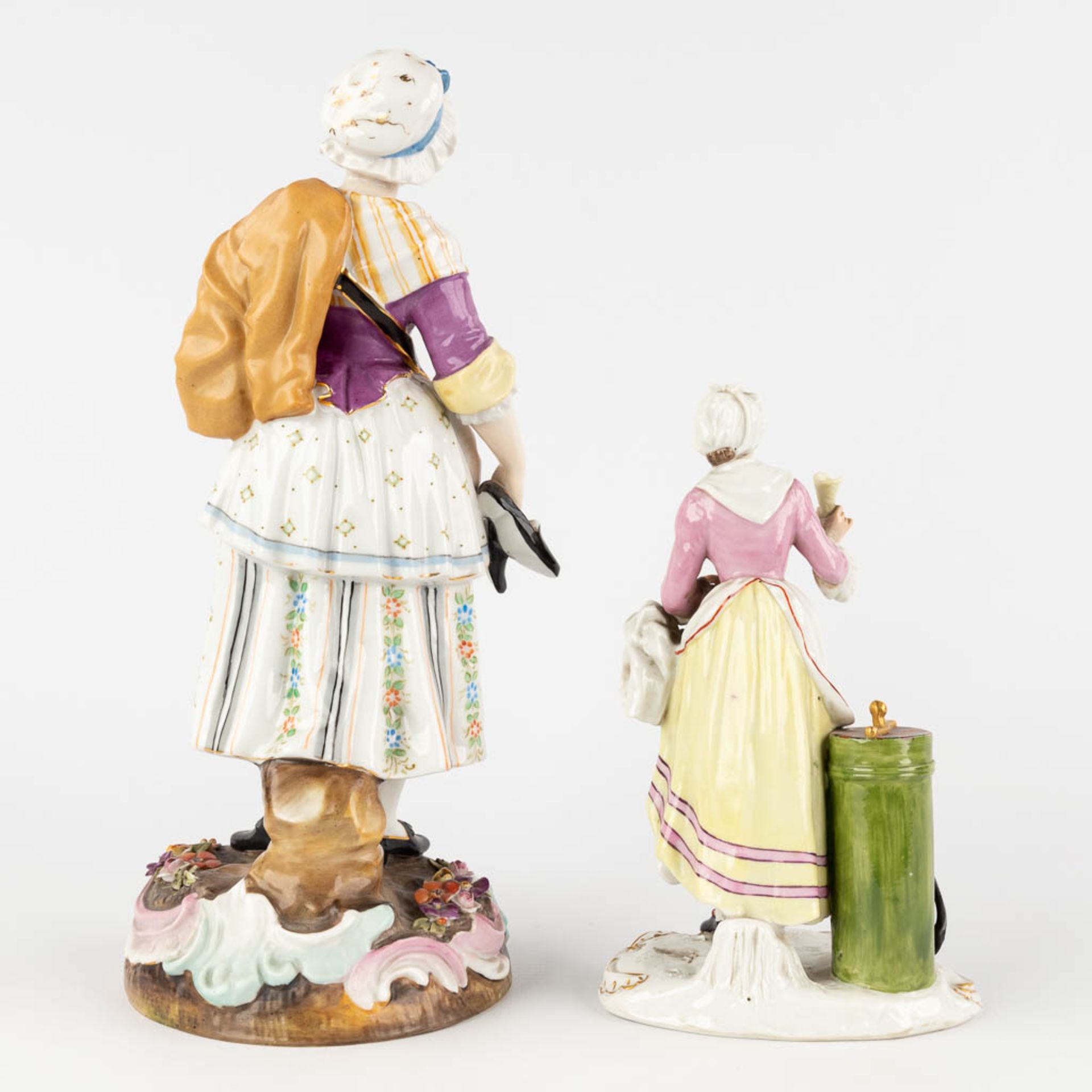 Milan and Ludwigsburg, 2 polychrome porcelain figurines. 19th C. (D:11 x W:12 x H:27 cm) - Bild 4 aus 12