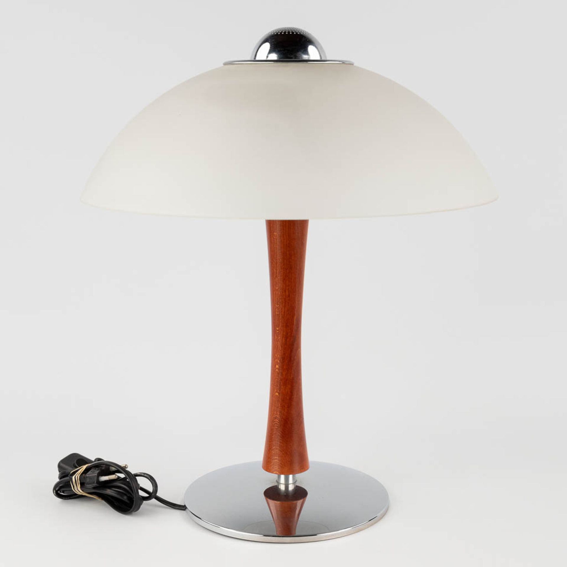 Artemide 'Arcadia' a table lamp. Glass and wood. 20th C. (H:43 x D:37 cm) - Image 6 of 12