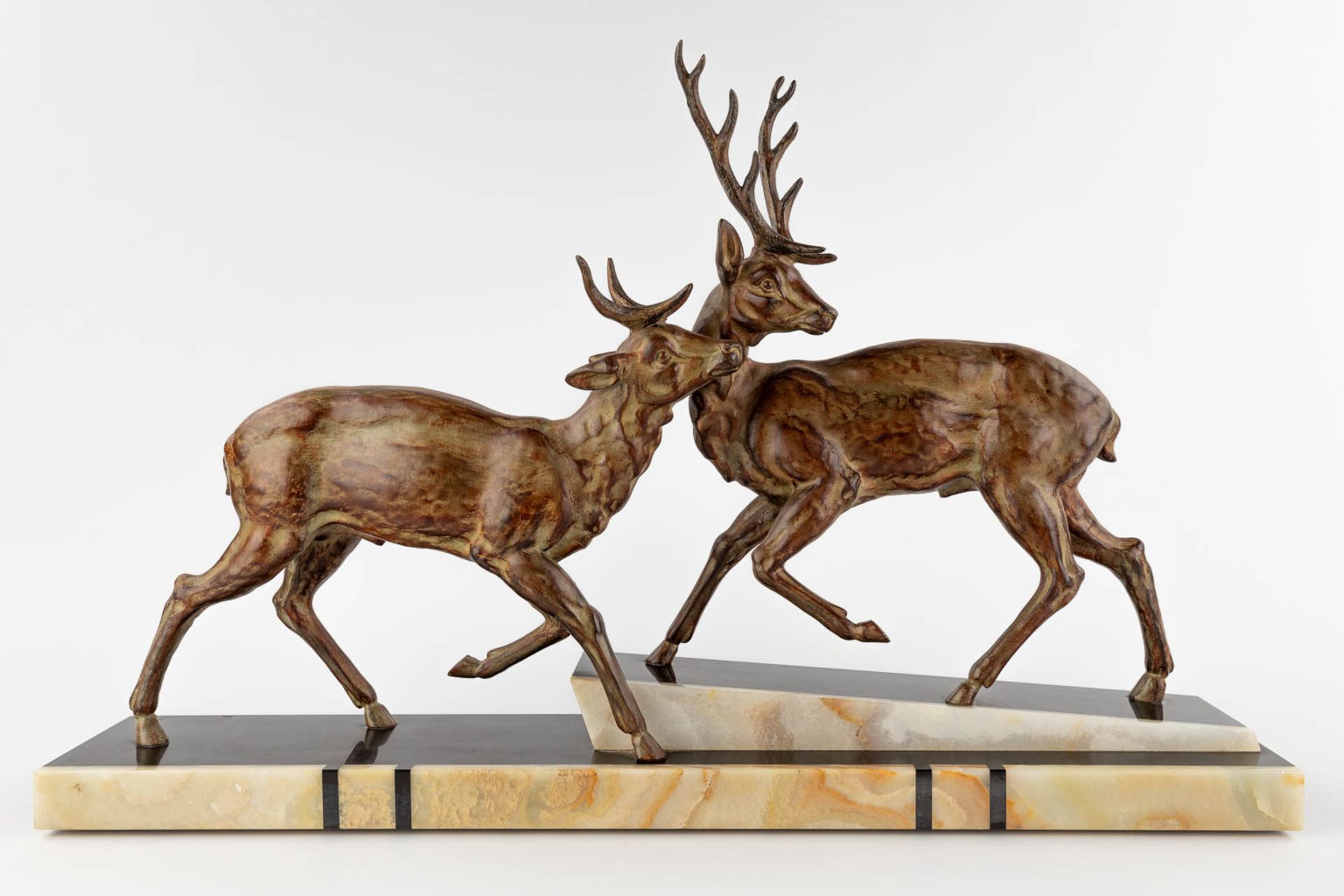 Deer and dogs, two spelter figurines mounted on marble. Art Deco. (D:12,5 x W:66 x H:42 cm) - Bild 3 aus 18