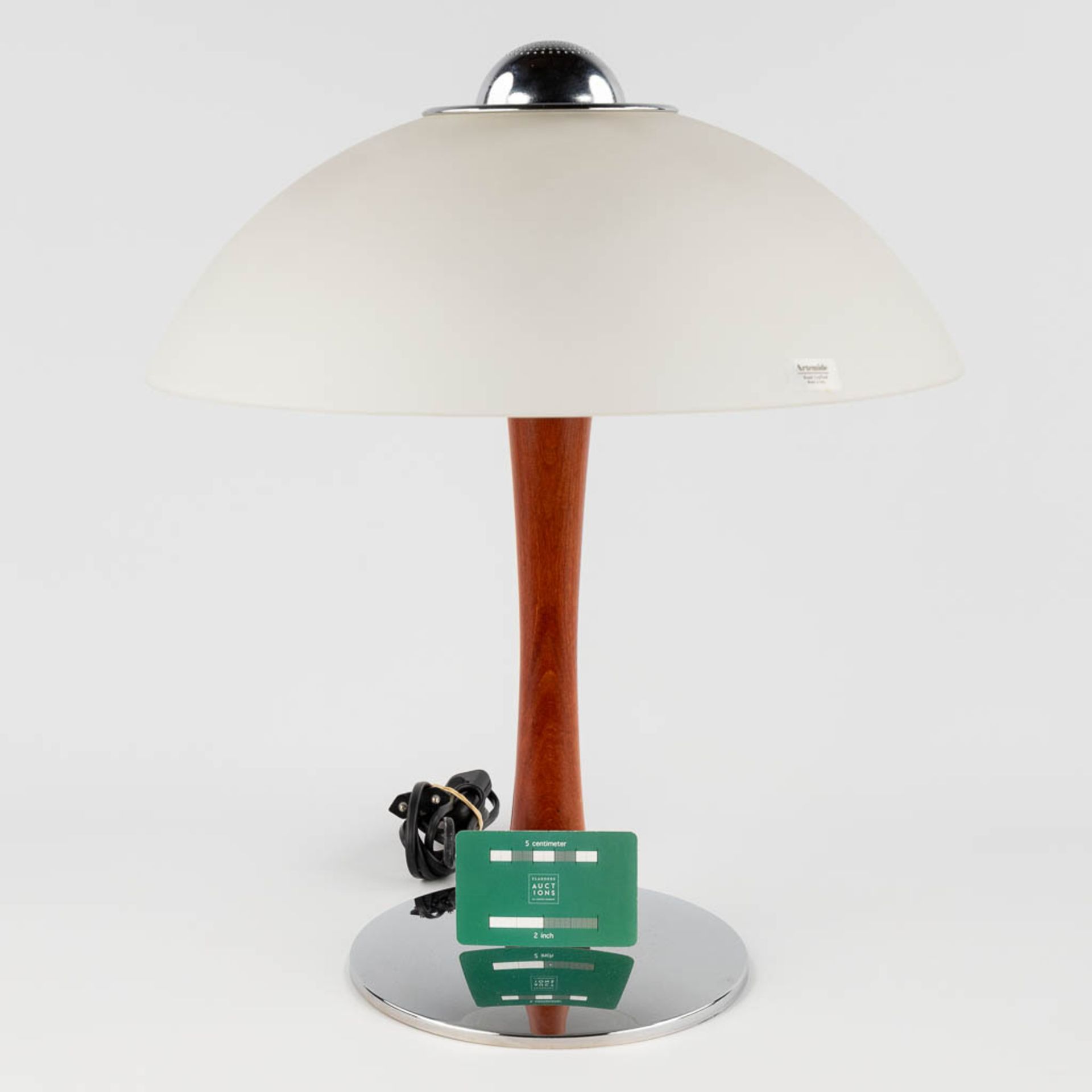 Artemide 'Arcadia' a table lamp. Glass and wood. 20th C. (H:43 x D:37 cm) - Image 2 of 12