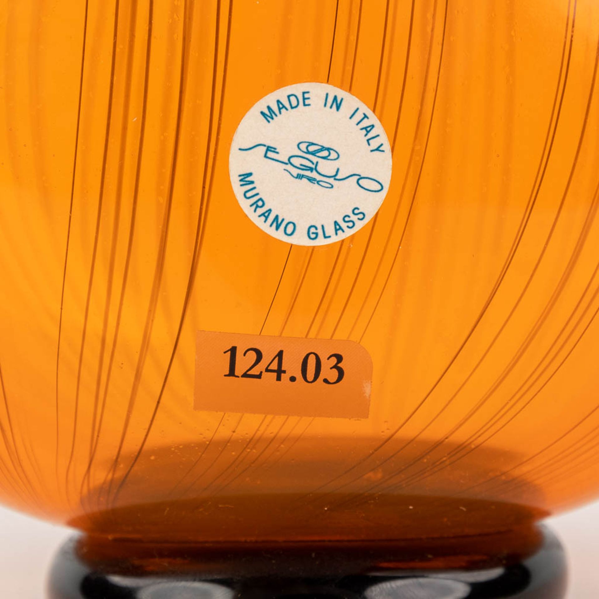 Seguso Viro, Murano, an orange glass vase. (D:8 x W:15 x H:16 cm) - Image 10 of 10