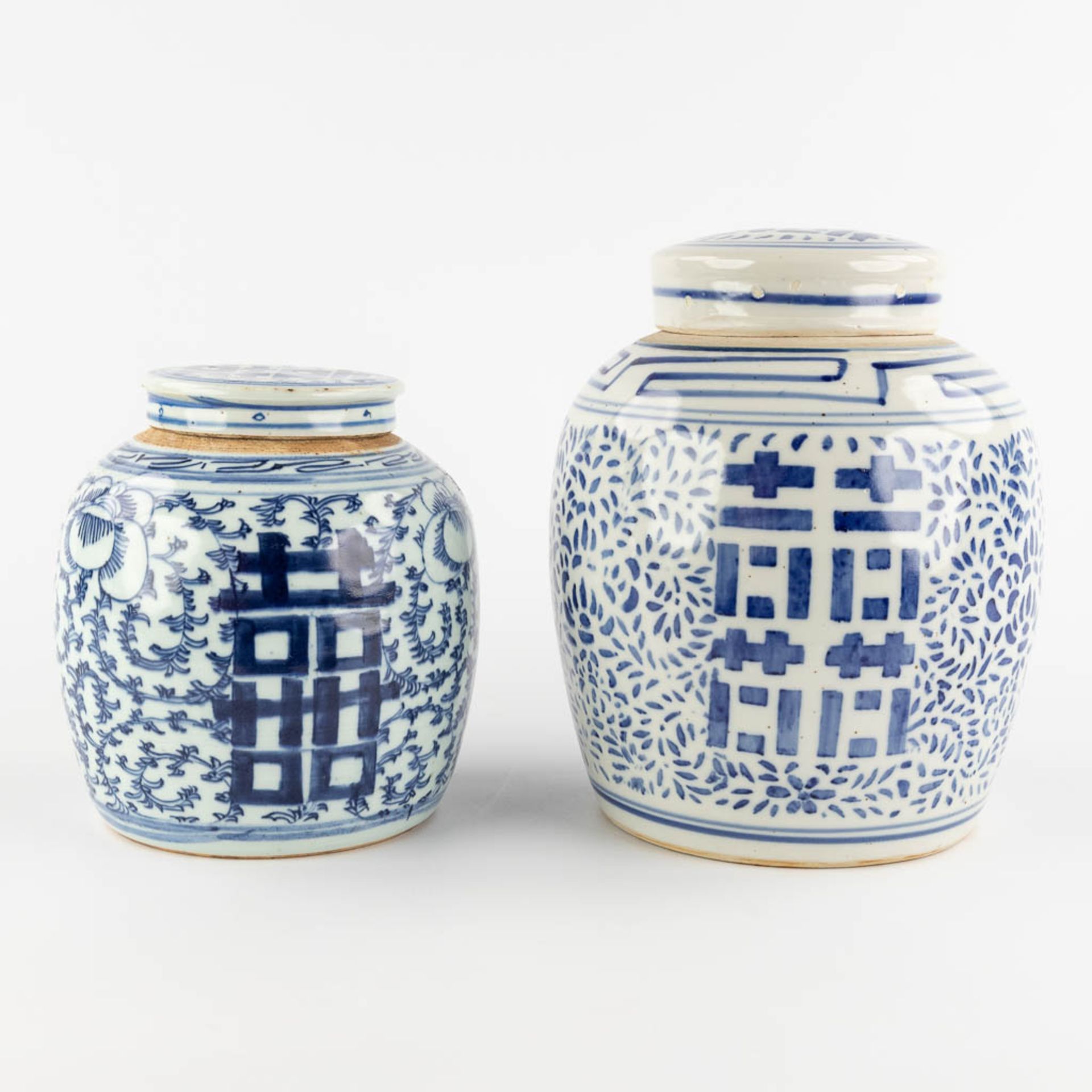 Two Chinese ginger jars with a blue-white decor of Happiness, Double Xi sign. 19th/20th C. (H:27 x D - Bild 6 aus 14