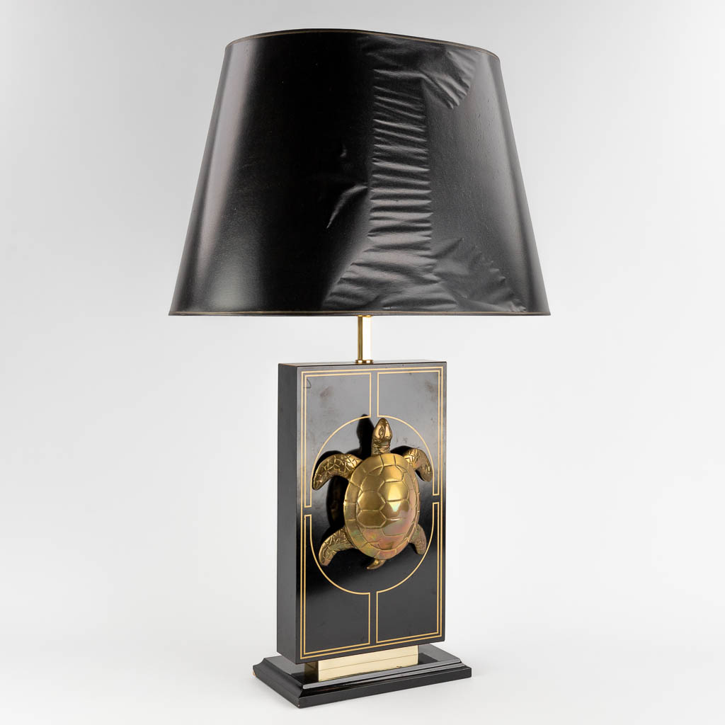 A table lamp with brass turtle, Hollywood Regency style. Circa 1980. (D:15 x W:26,5 x H:57 cm) - Image 3 of 12