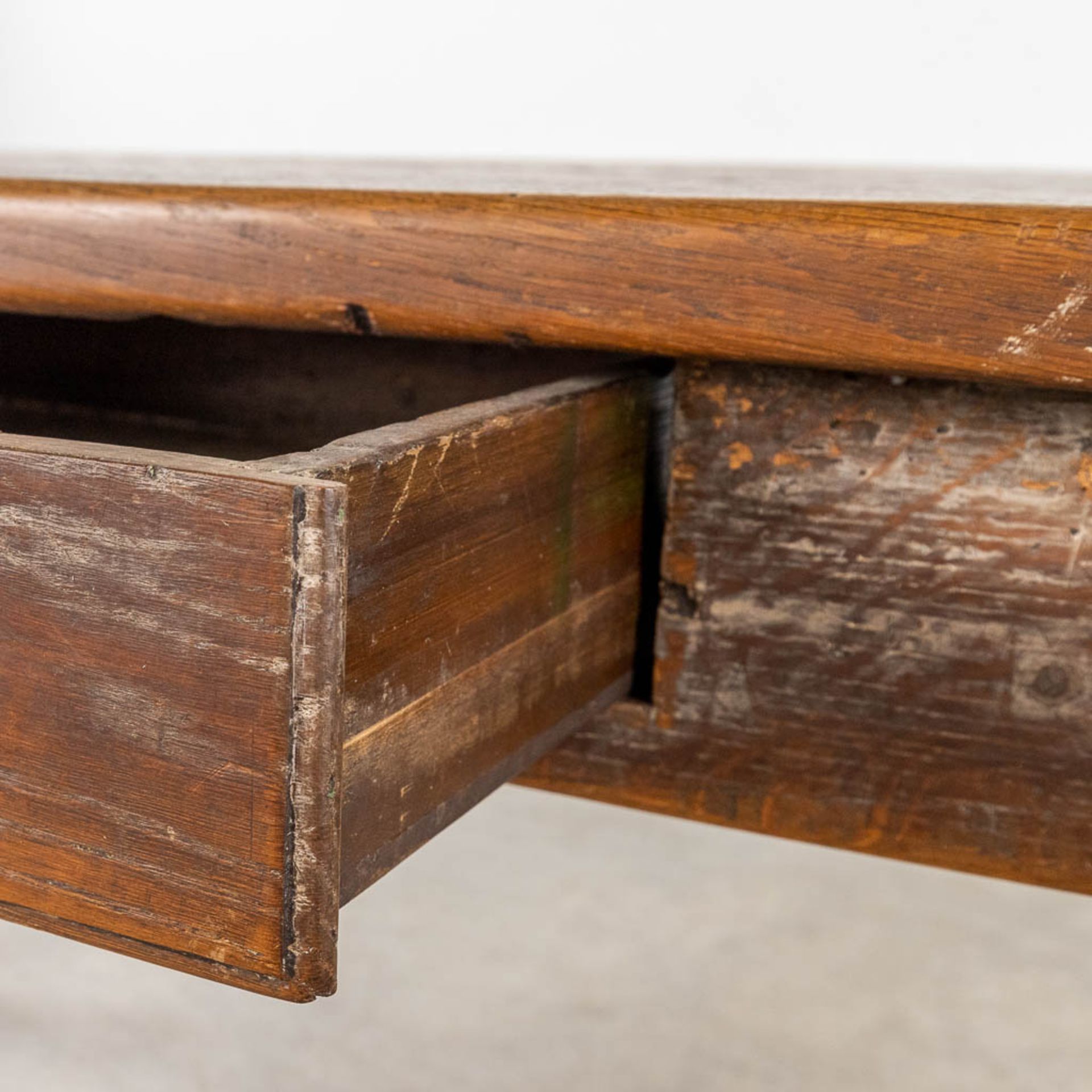 An antique farmer's table, oak, 19th C. (D:86 x W:198,5 x H:76 cm) - Image 11 of 12