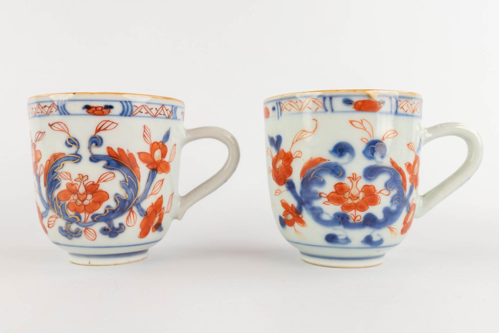 A small collection of porcelain items, Kangxi and Qianlong, blue-white, Chinese Imari. 18th/19th C.  - Bild 11 aus 22