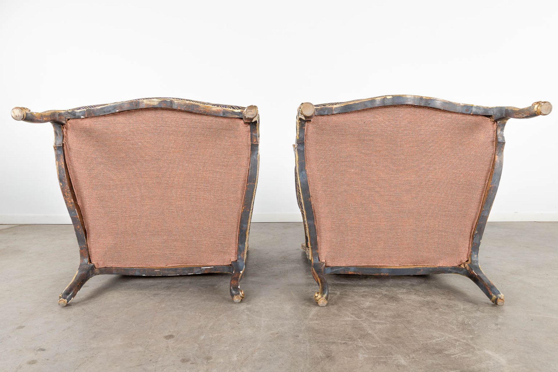 A pair of patinated Louis XV-style armchairs, fabric decorated with pheasants. (D:75 x W:75 x H:88 c - Image 8 of 15