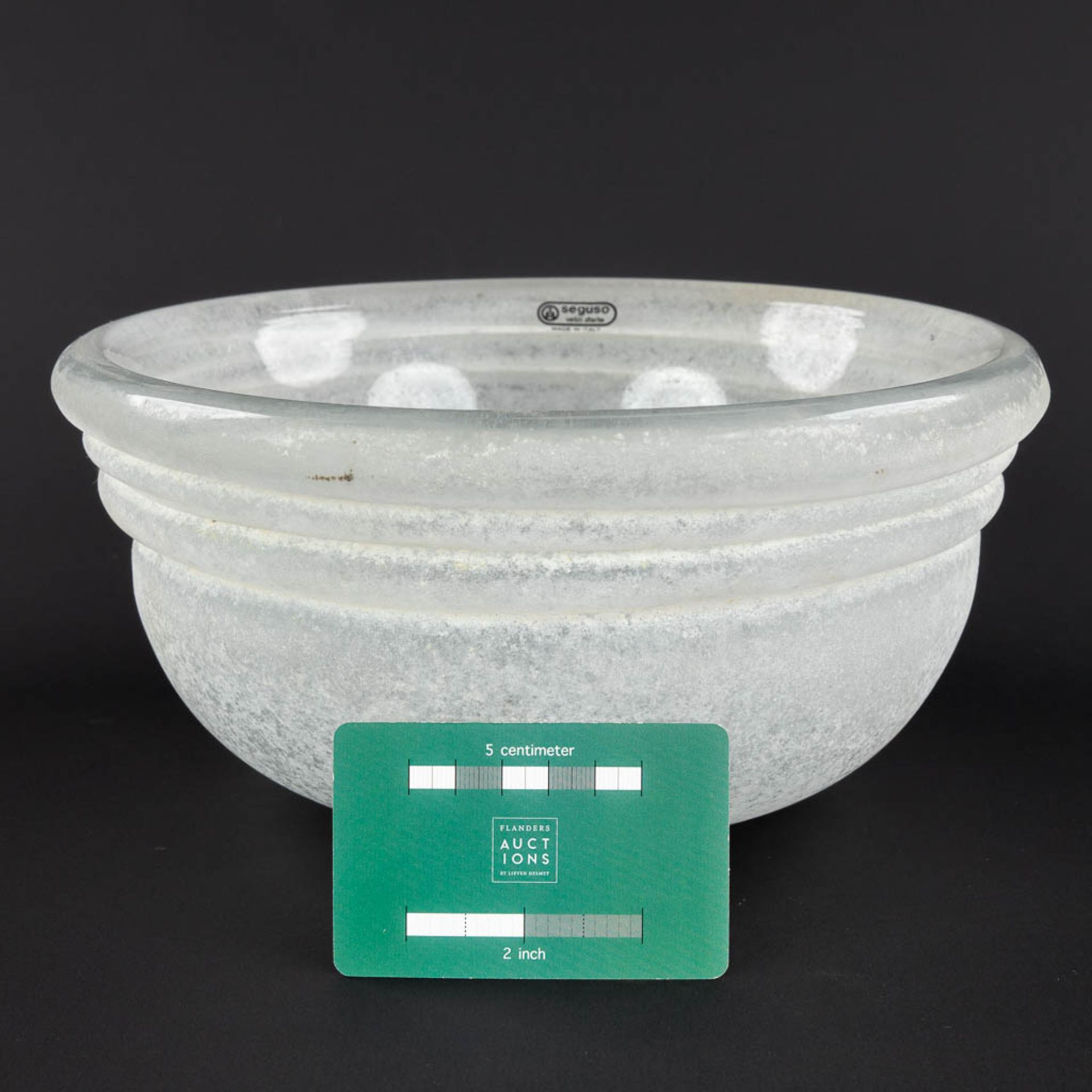 Seguso Vetri D'Arte, a frosted glass bowl. Murano, Italy. (H:12 x D:26 cm) - Image 2 of 9