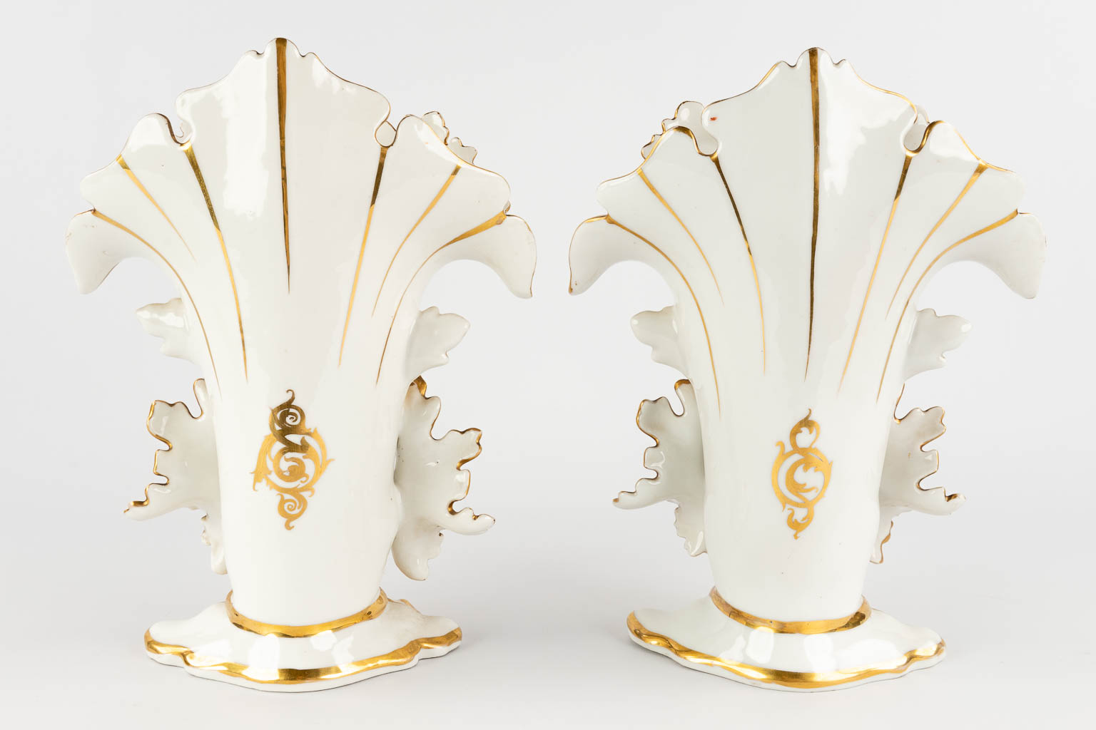 Two pairs of Vieux Bruxelles vases, polychrome porcelain with a hand-painted decor. 19th C. (D:15 x - Image 5 of 17