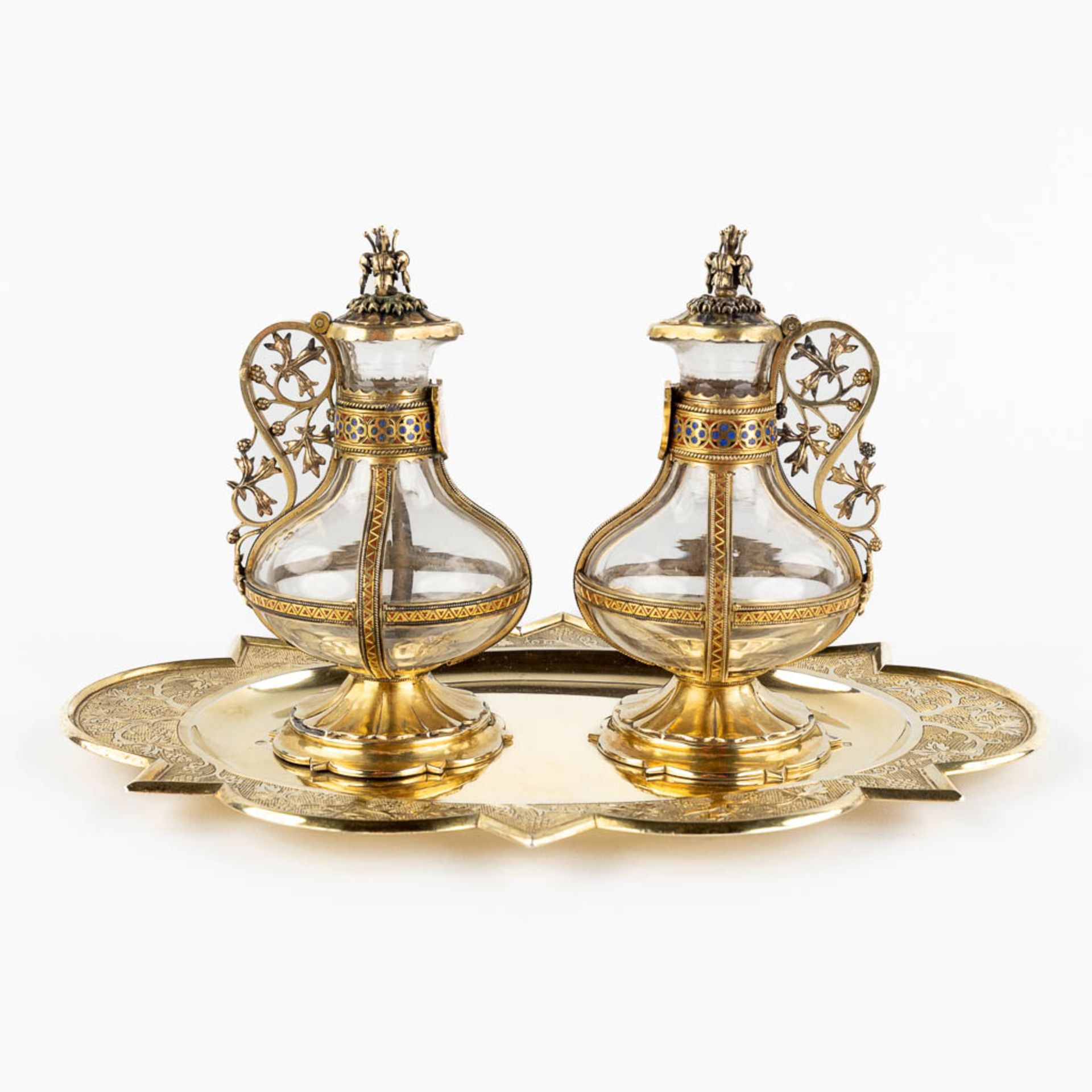 Bourdon-De Bruyne, a collection of wine and water cruets, gilt silver. Circa 1860. (D:21 x W:27,5 x - Image 12 of 23