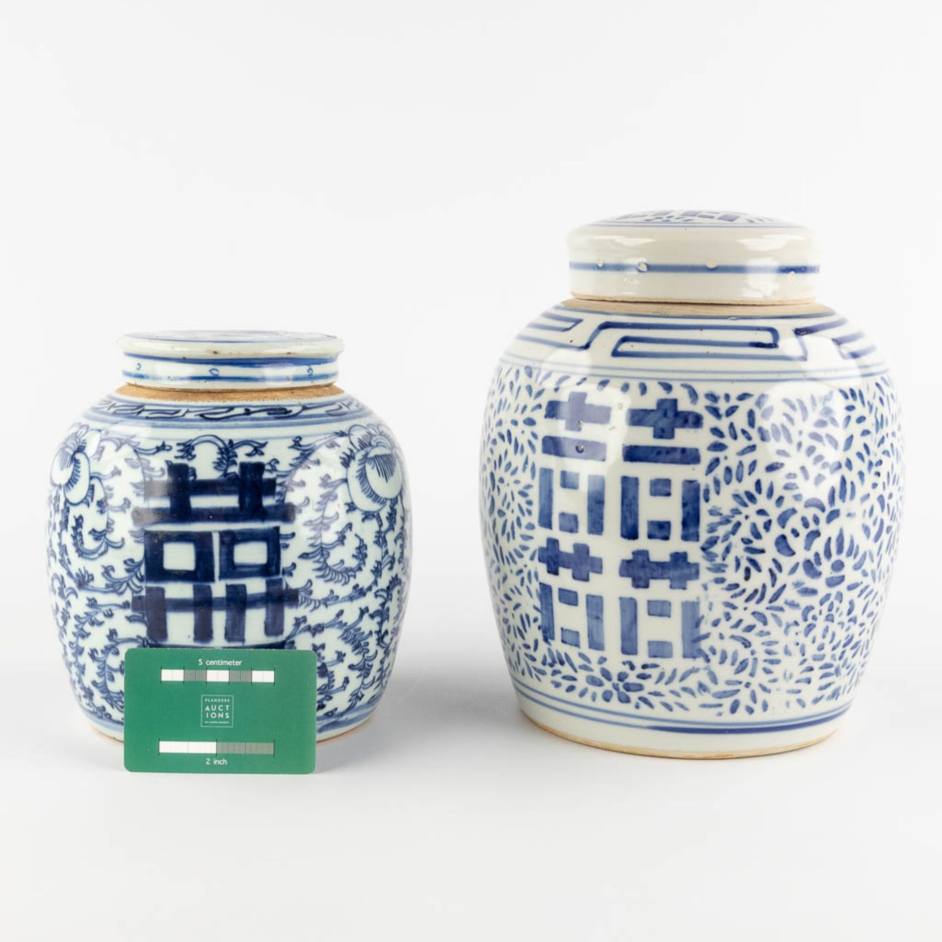 Two Chinese ginger jars with a blue-white decor of Happiness, Double Xi sign. 19th/20th C. (H:27 x D - Bild 2 aus 14